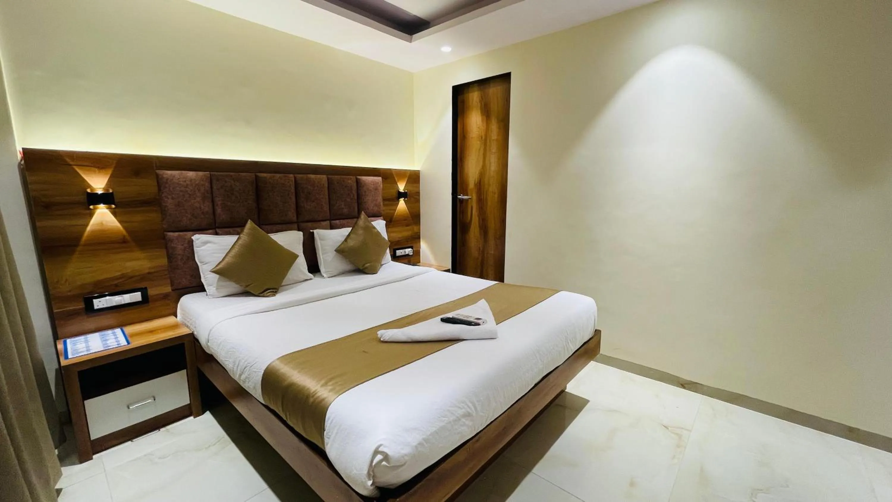 Bed in Hotel Arma Residency