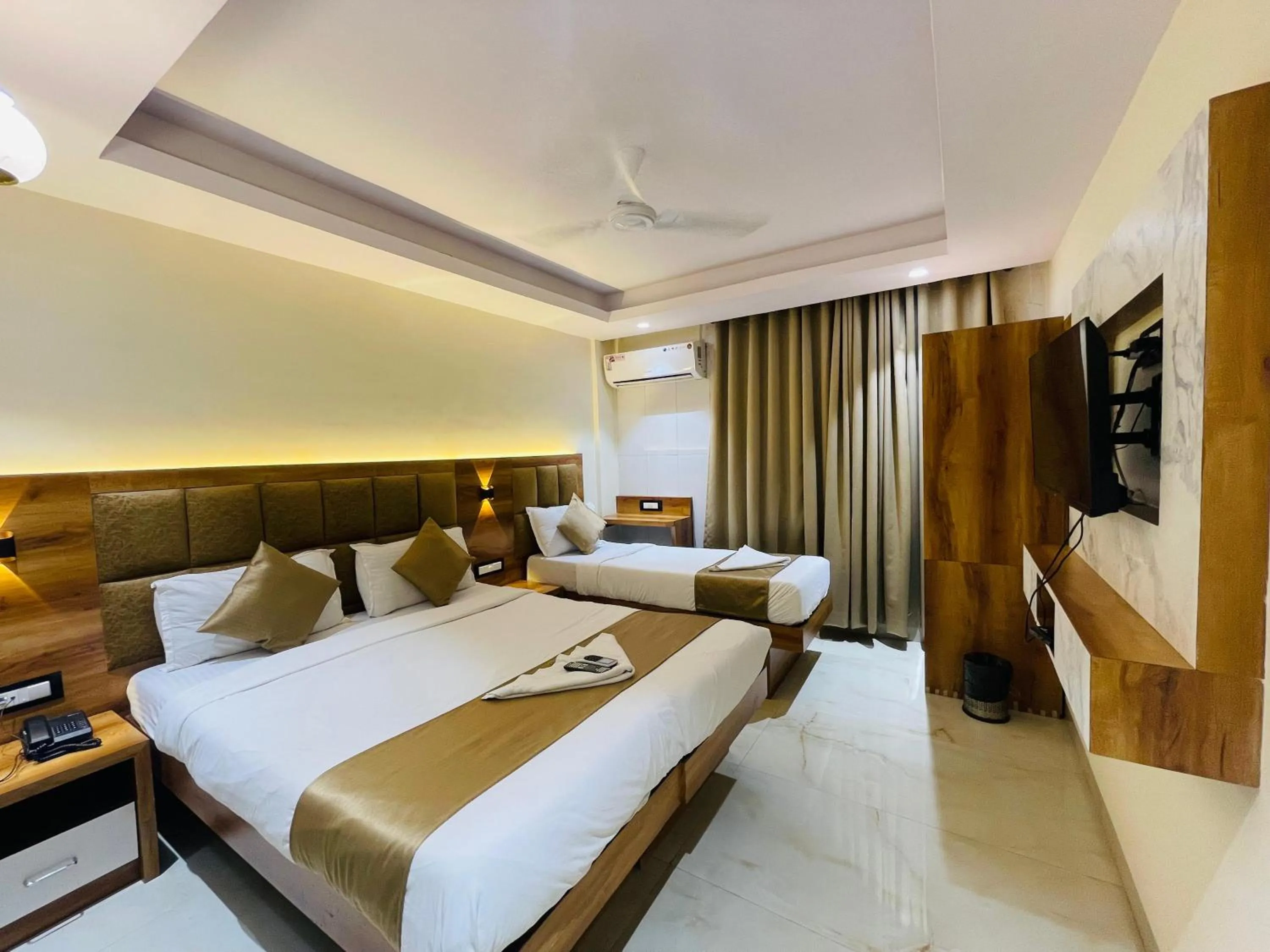 Bed in Hotel Arma Residency