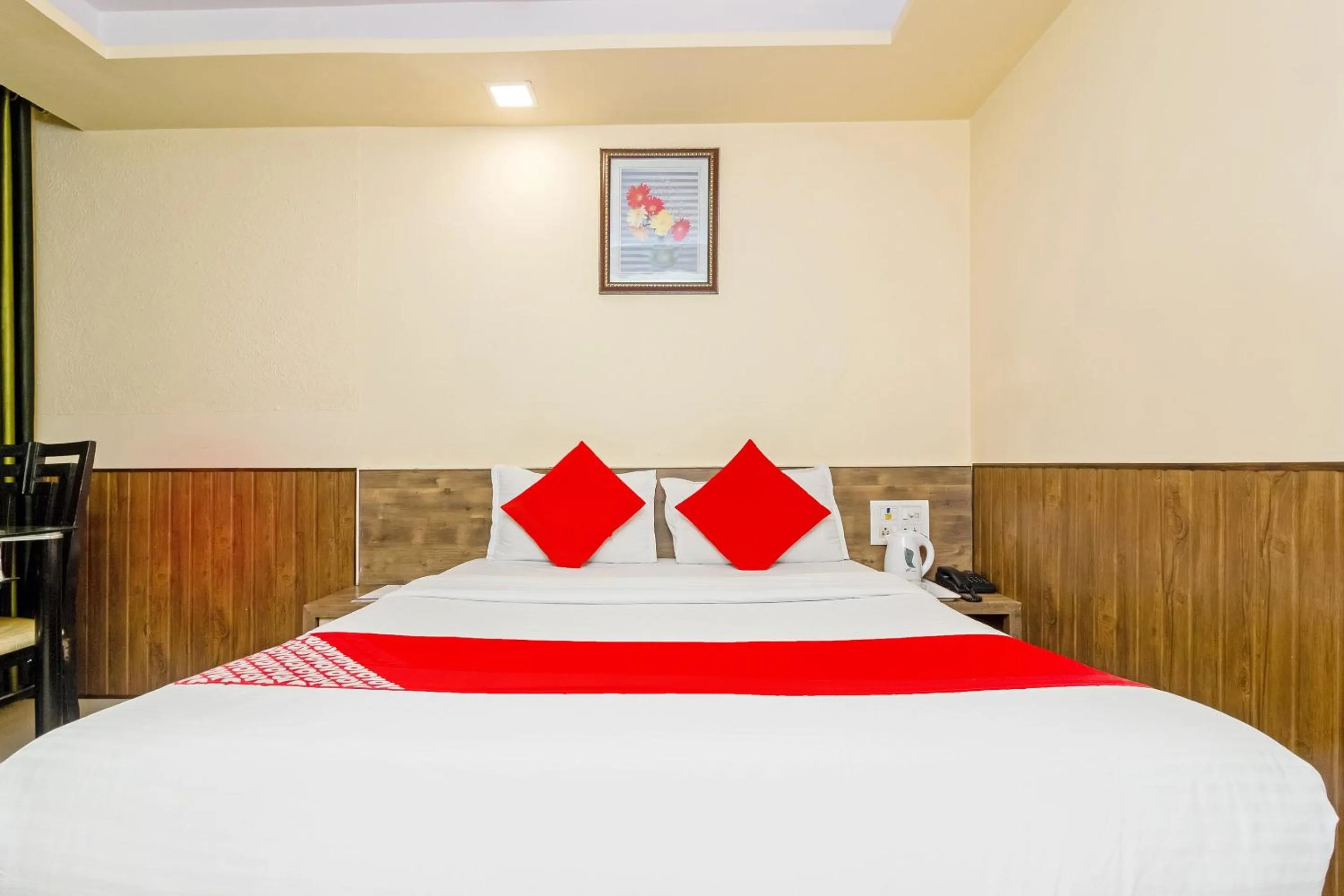 Bed in Hotel Arma Residency