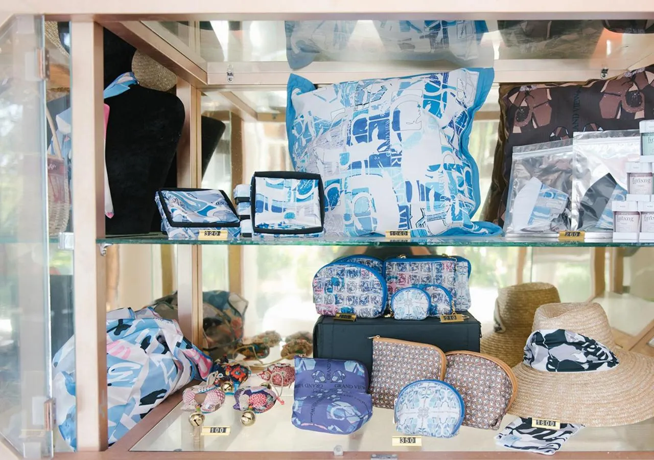 Shopping Area in Samed Grandview Resort