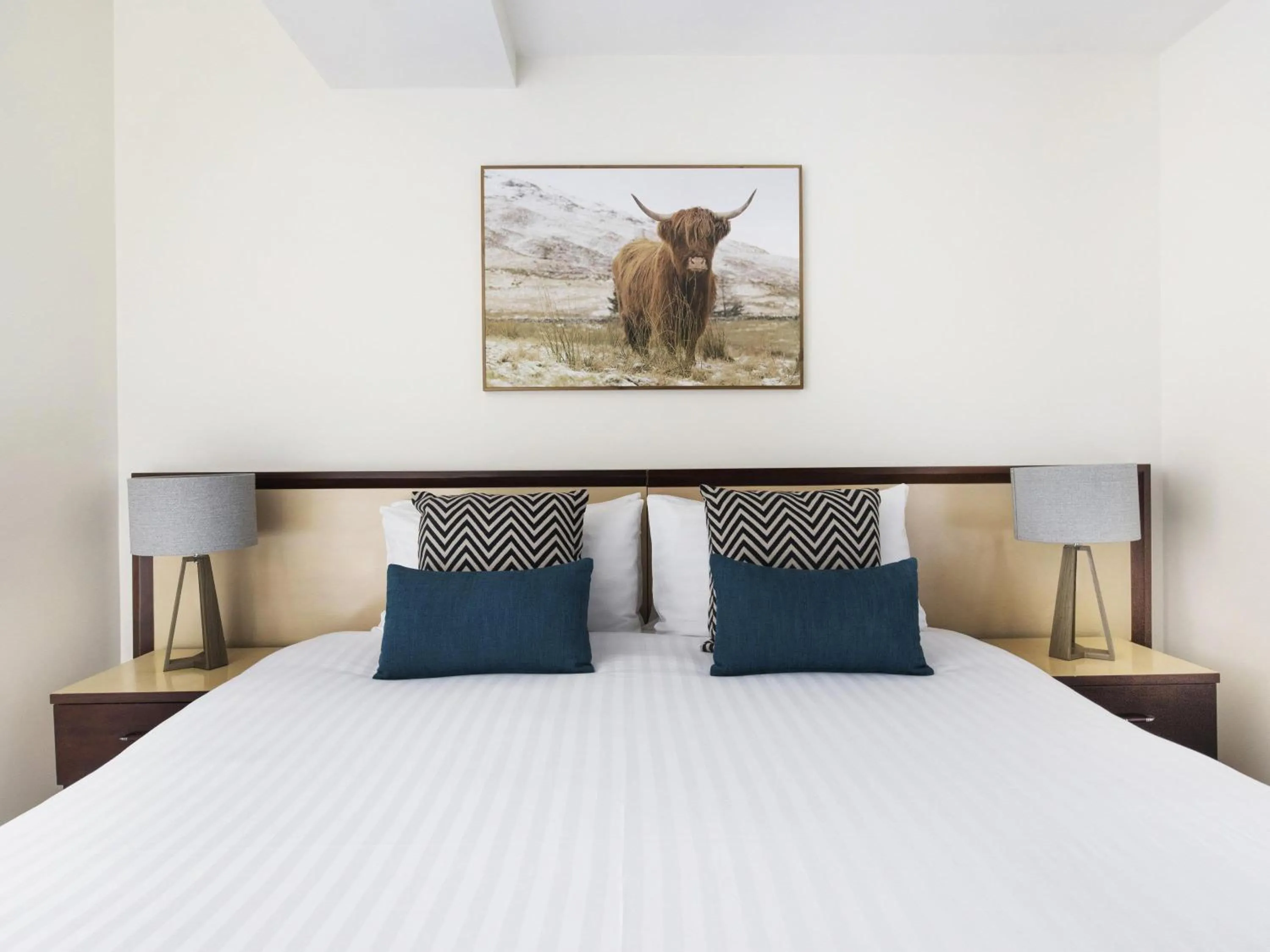 Bedroom, Bed in Mantra One Sandy Bay Road