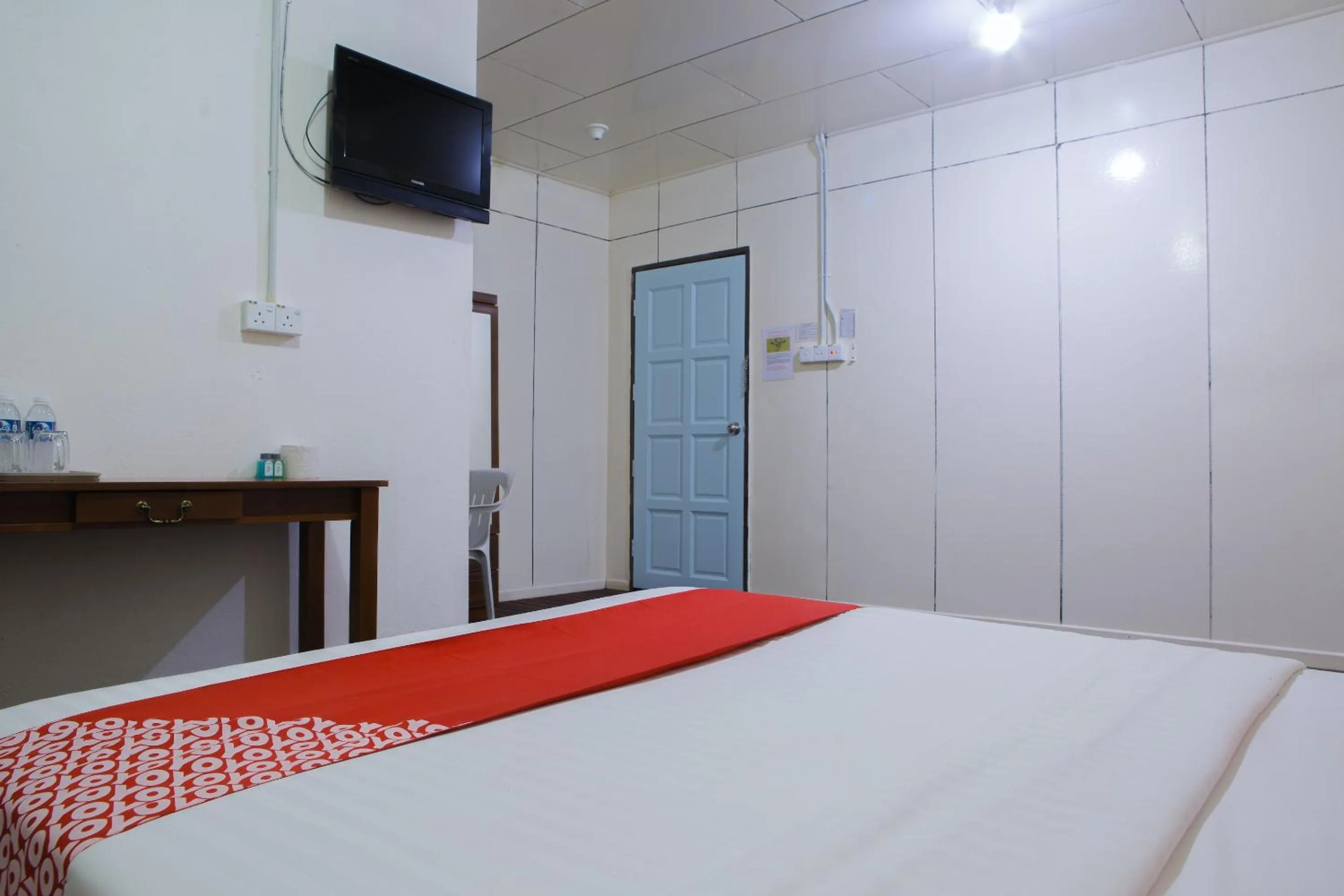 Bedroom, Bed in Hotel O The 7 Lodge Tambunan