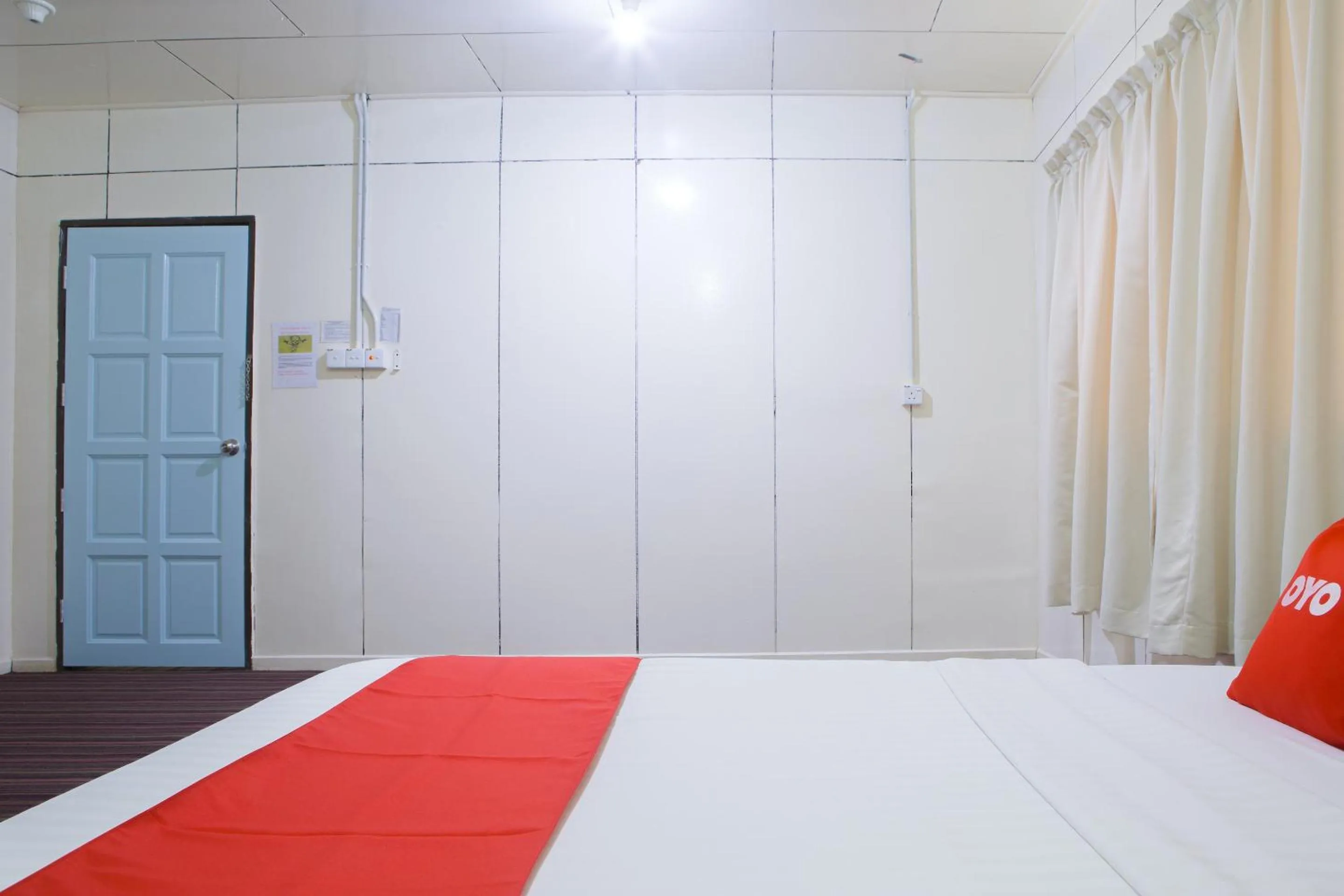 Bedroom, Bed in Hotel O The 7 Lodge Tambunan