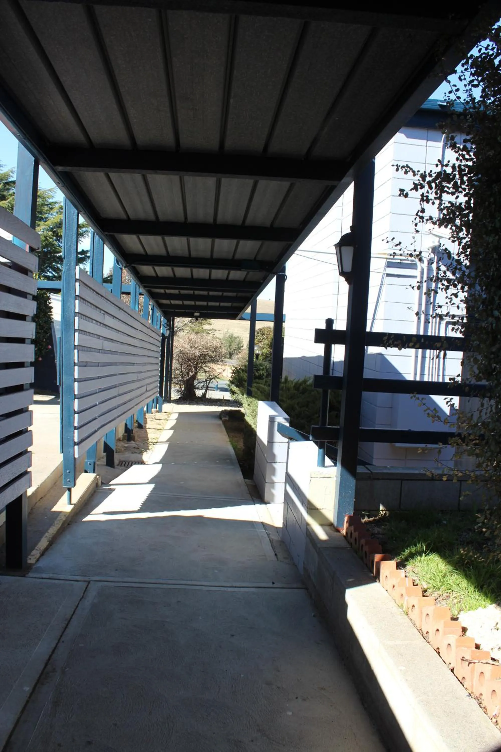 Property building in Snow Season Motor Inn