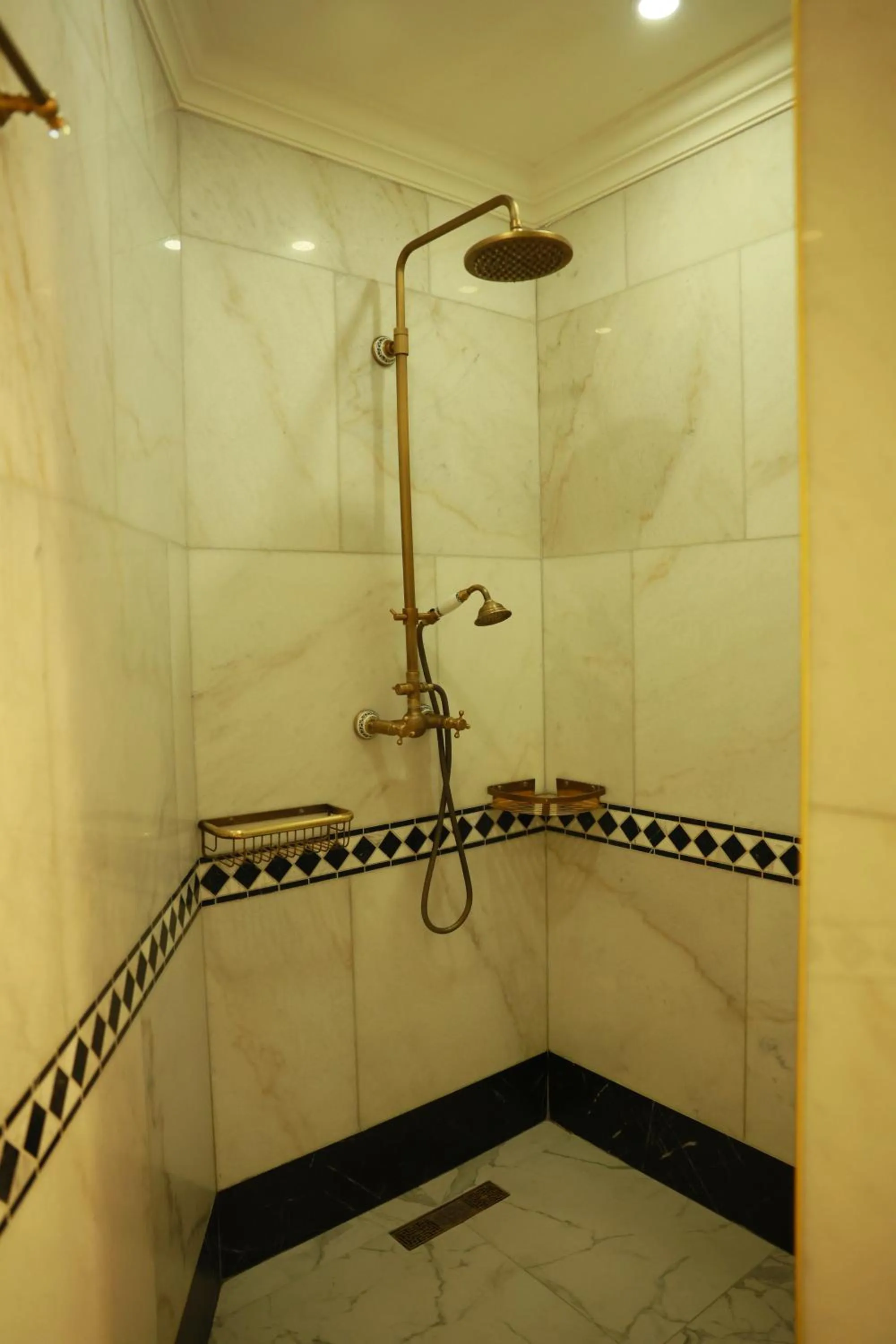 Shower in Golden Palace Hotel Yerevan