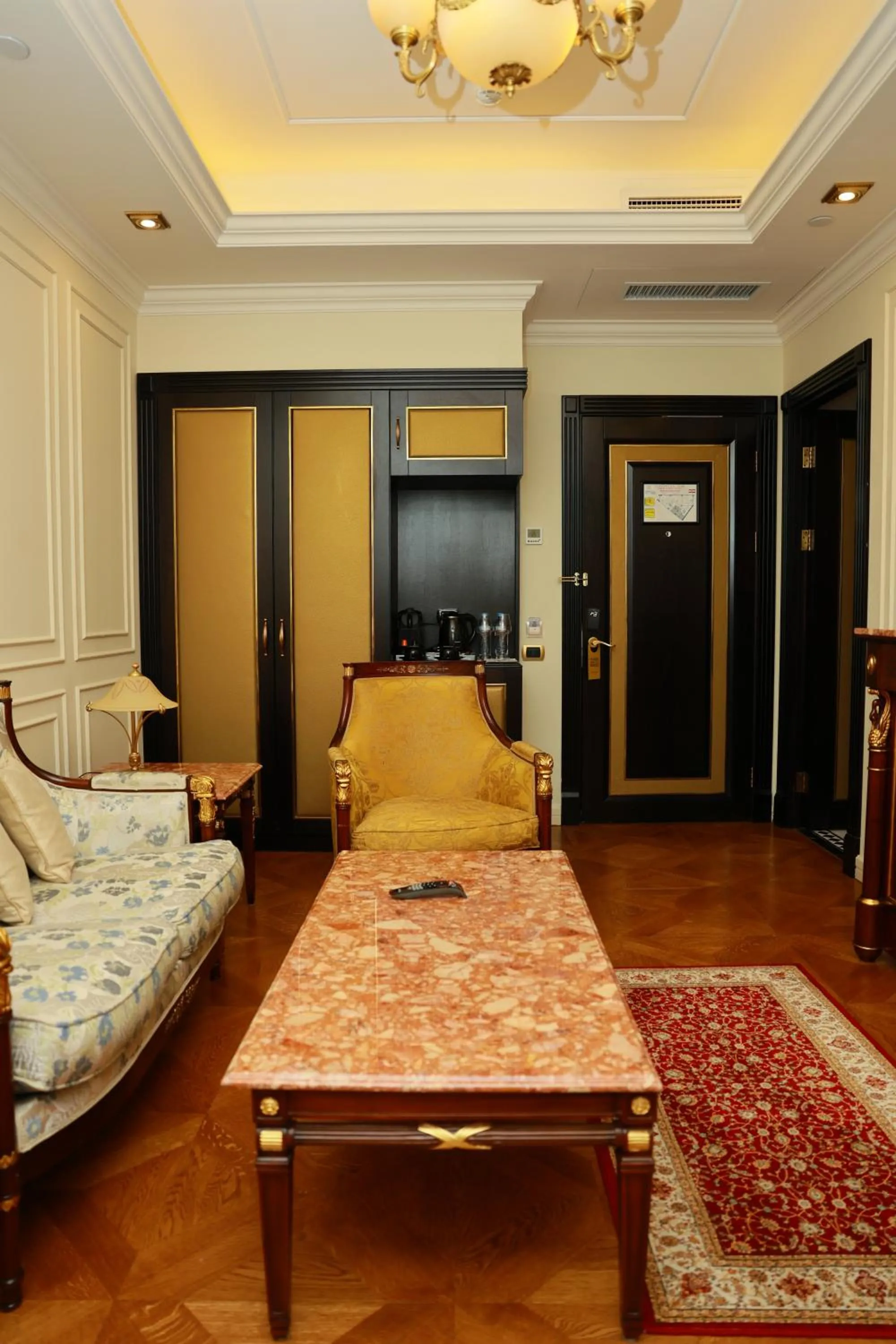 Living room in Golden Palace Hotel Yerevan