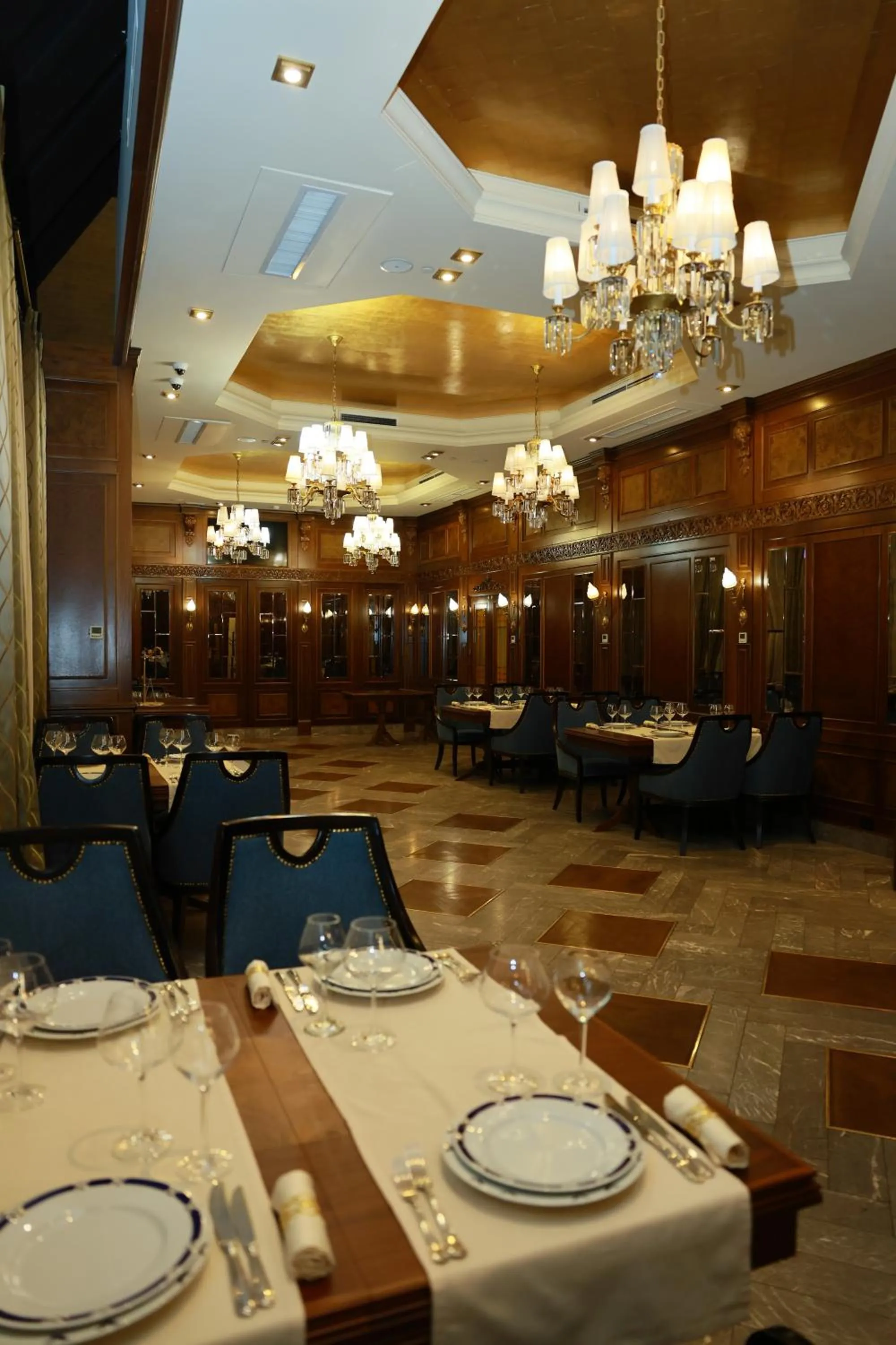 Restaurant/places to eat in Golden Palace Hotel Yerevan