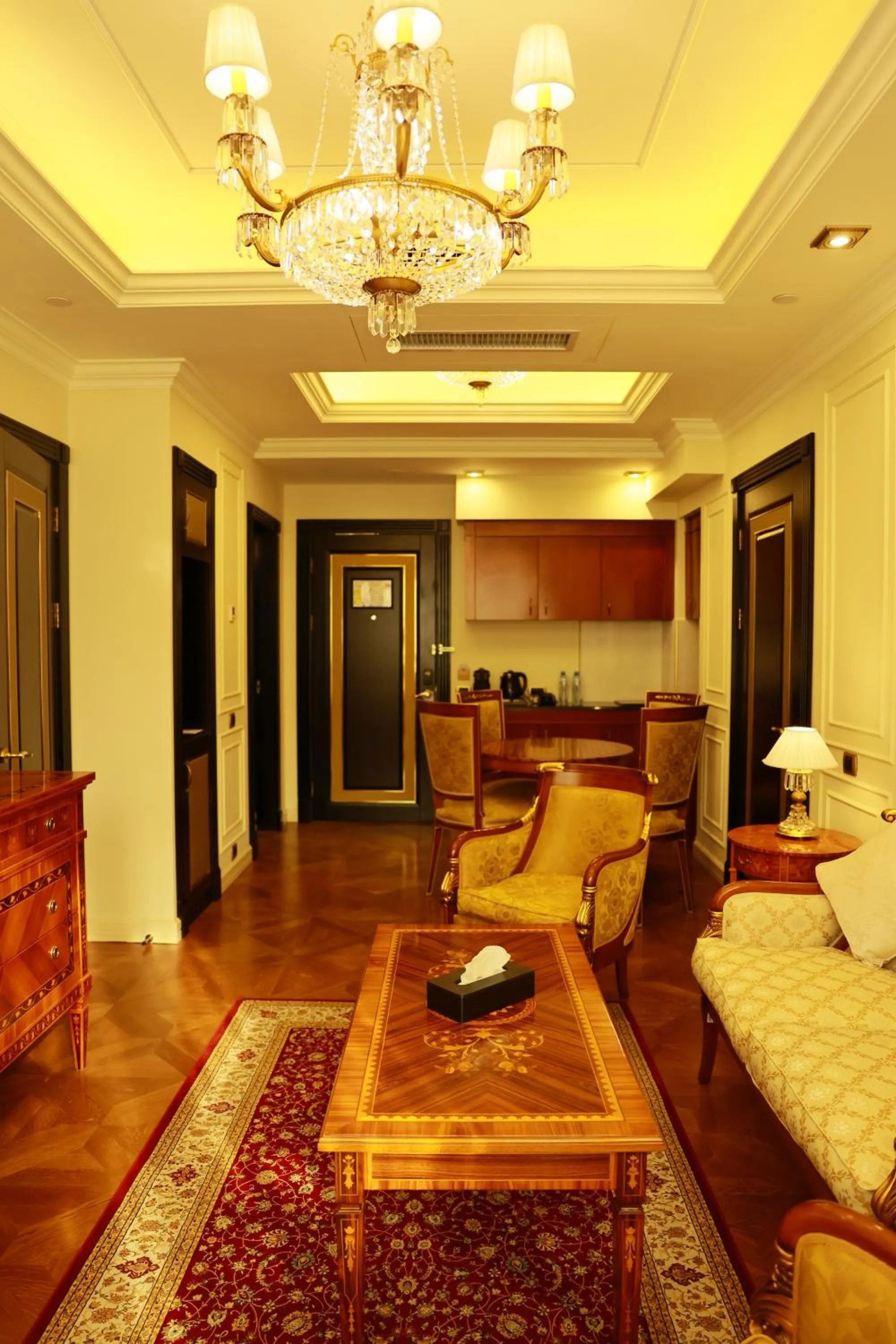 Kitchen or kitchenette in Golden Palace Hotel Yerevan