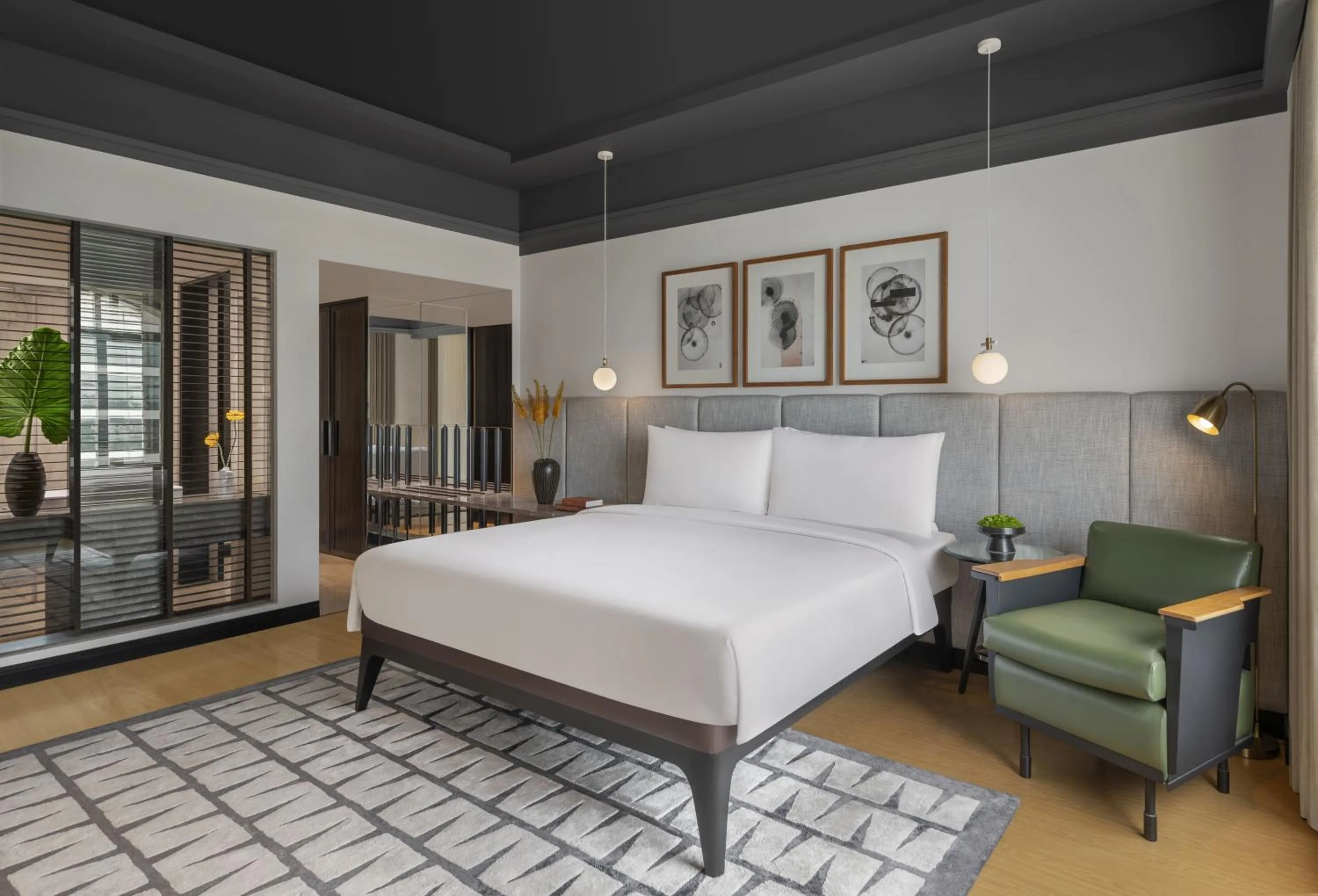 Bed in The Raintree, St. Mary’s Road