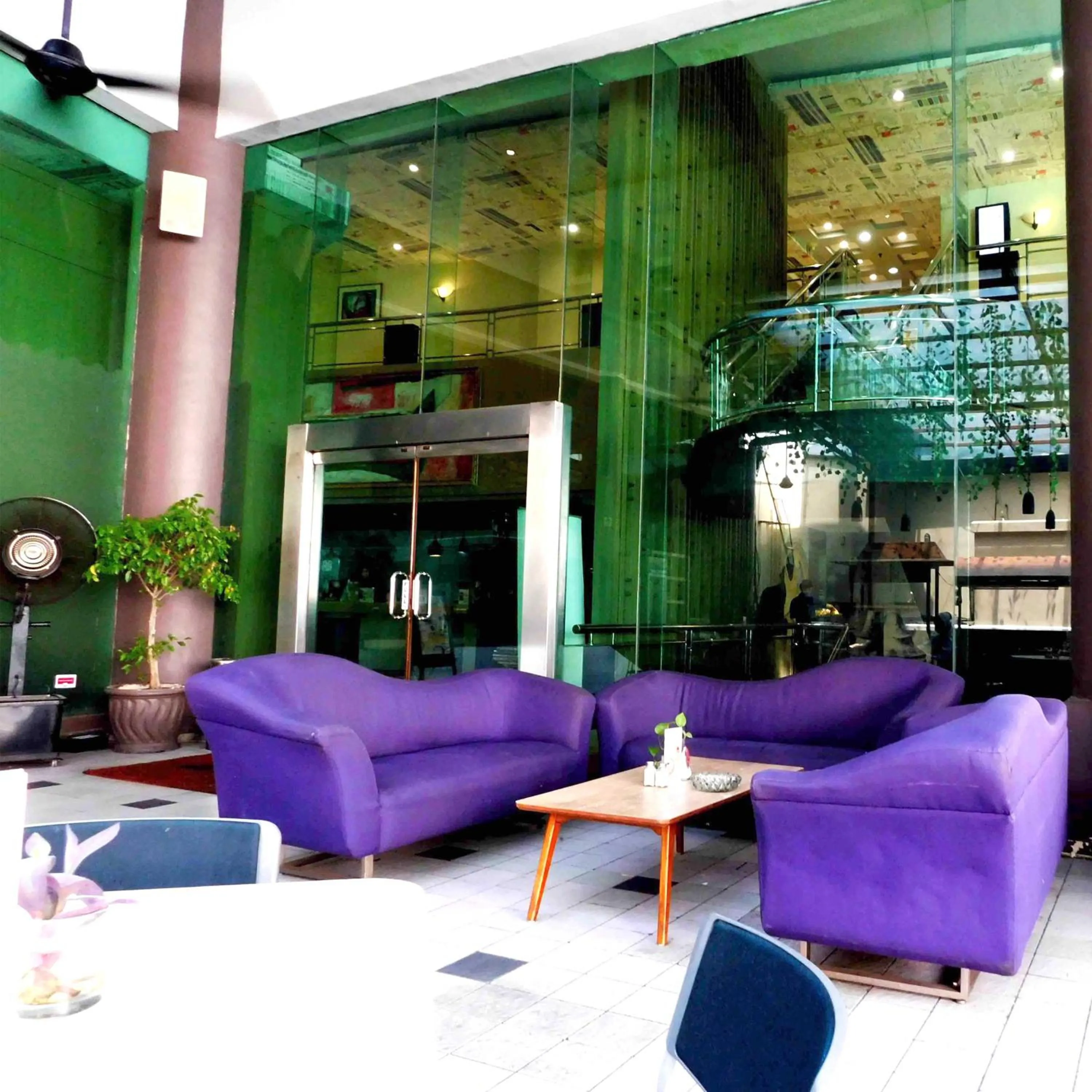Restaurant/places to eat in Tamarin Hotel Jakarta manage by Vib Hospitality Management