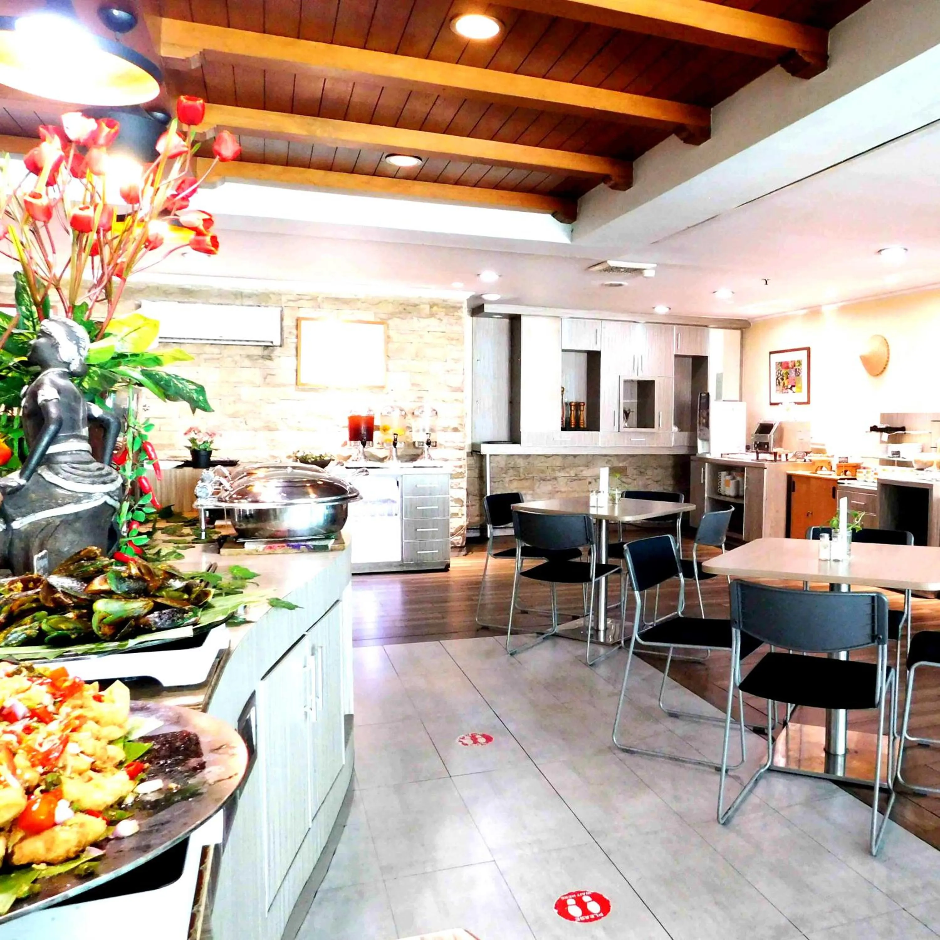 Restaurant/places to eat in Tamarin Hotel Jakarta manage by Vib Hospitality Management