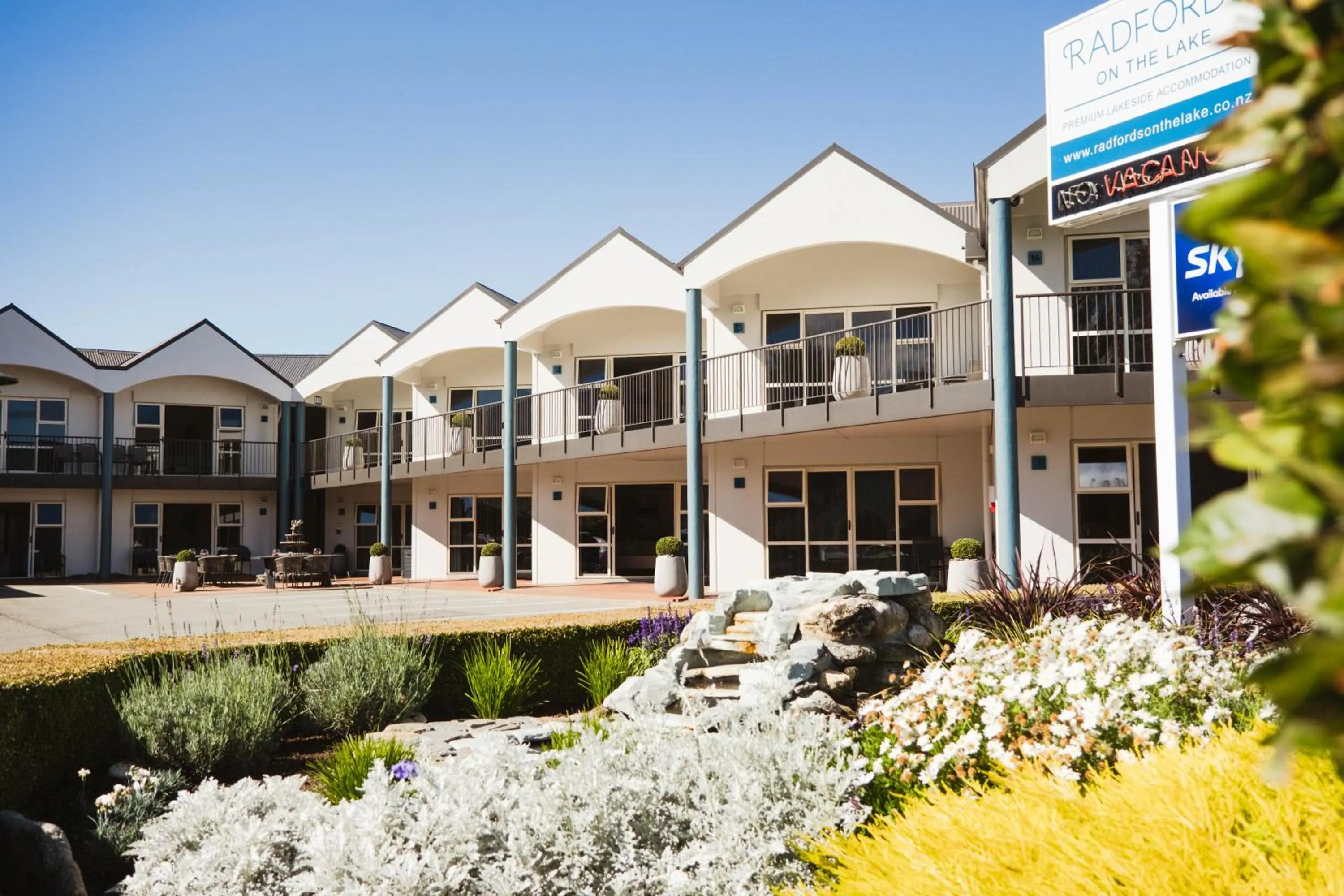 Property building in Radfords on the Lake