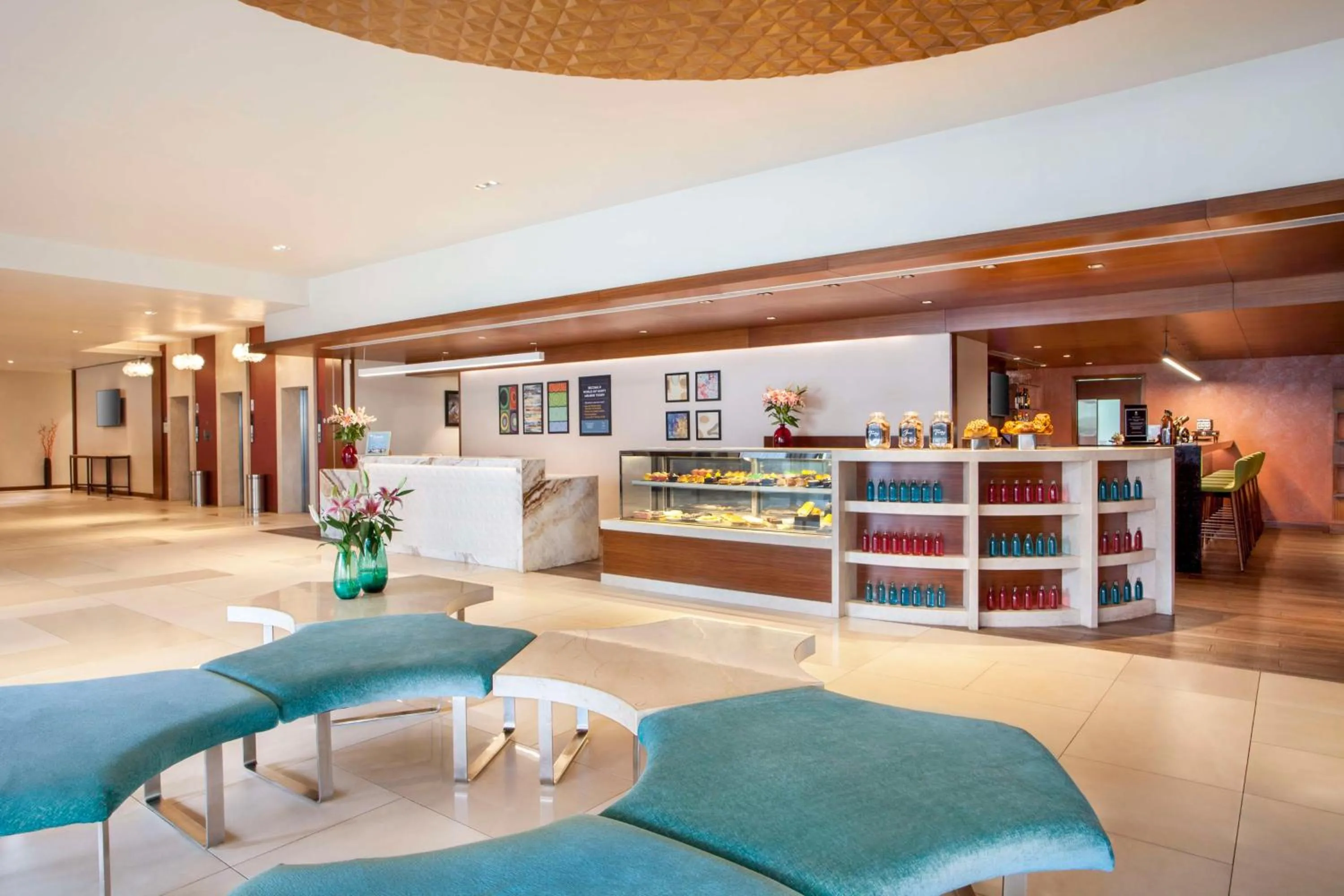 Lobby or reception in Hyatt Place Hyderabad Banjara Hills