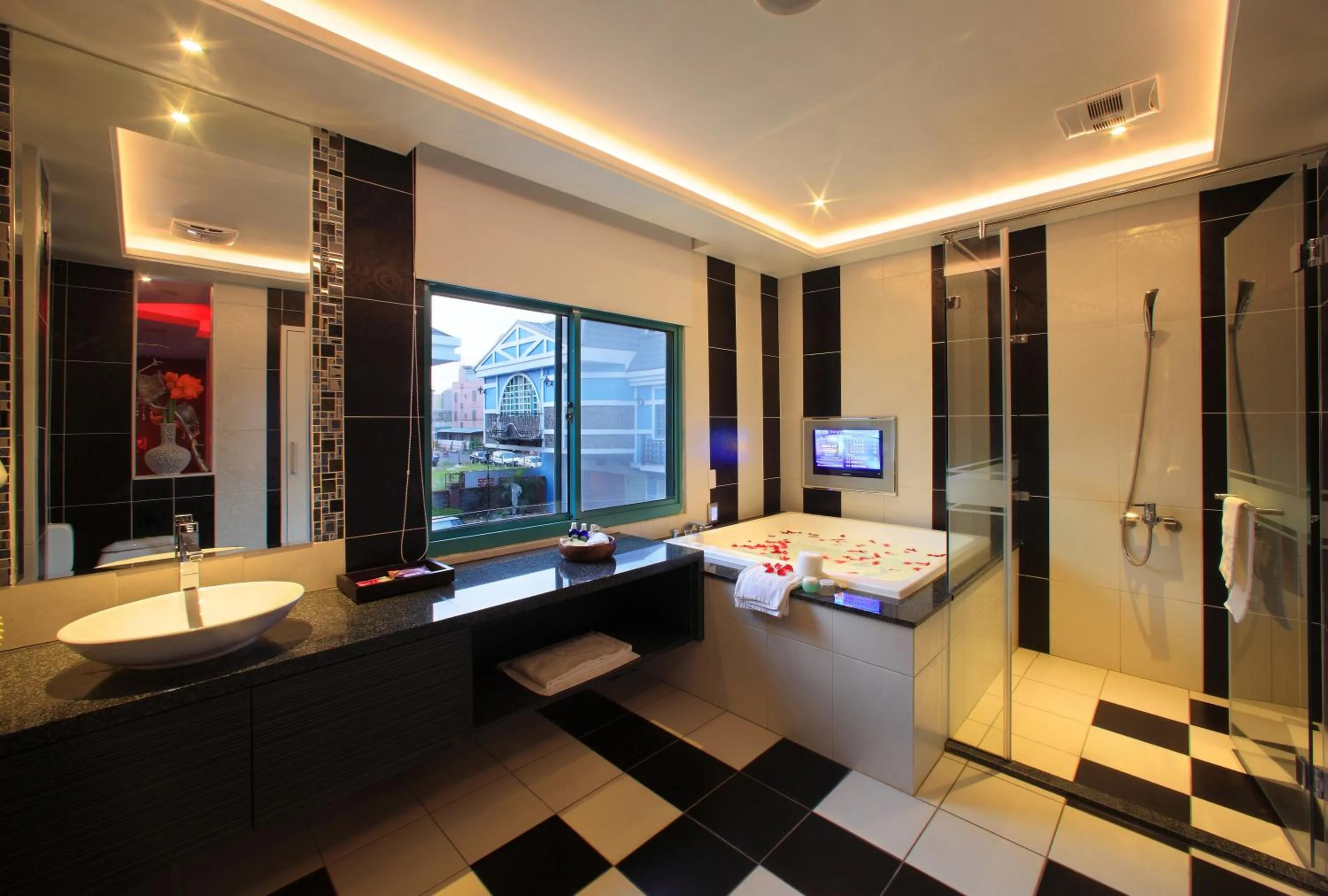 Roman Vacation Motel