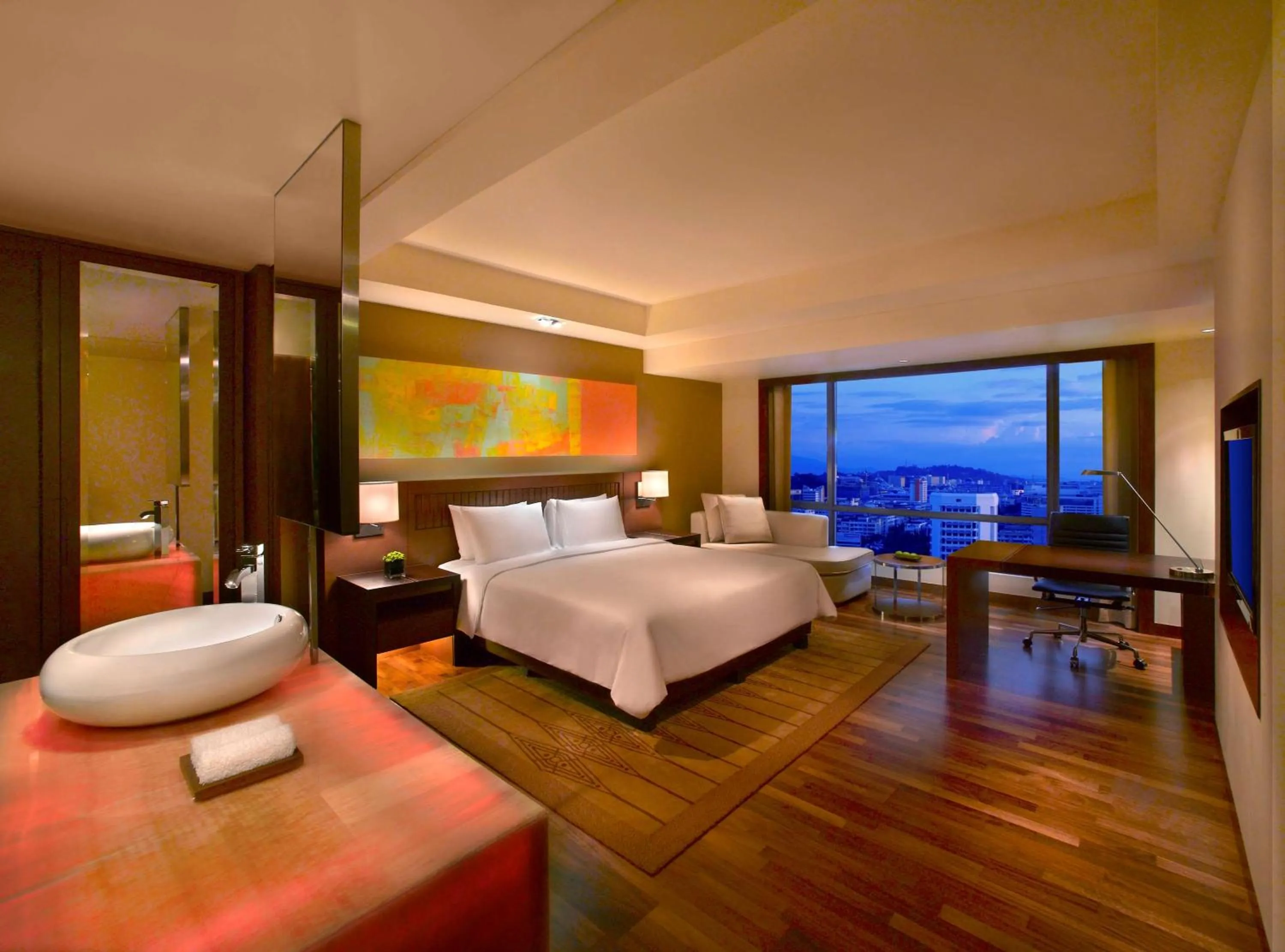 Photo of the whole room, Bed in Hyatt Regency Kinabalu