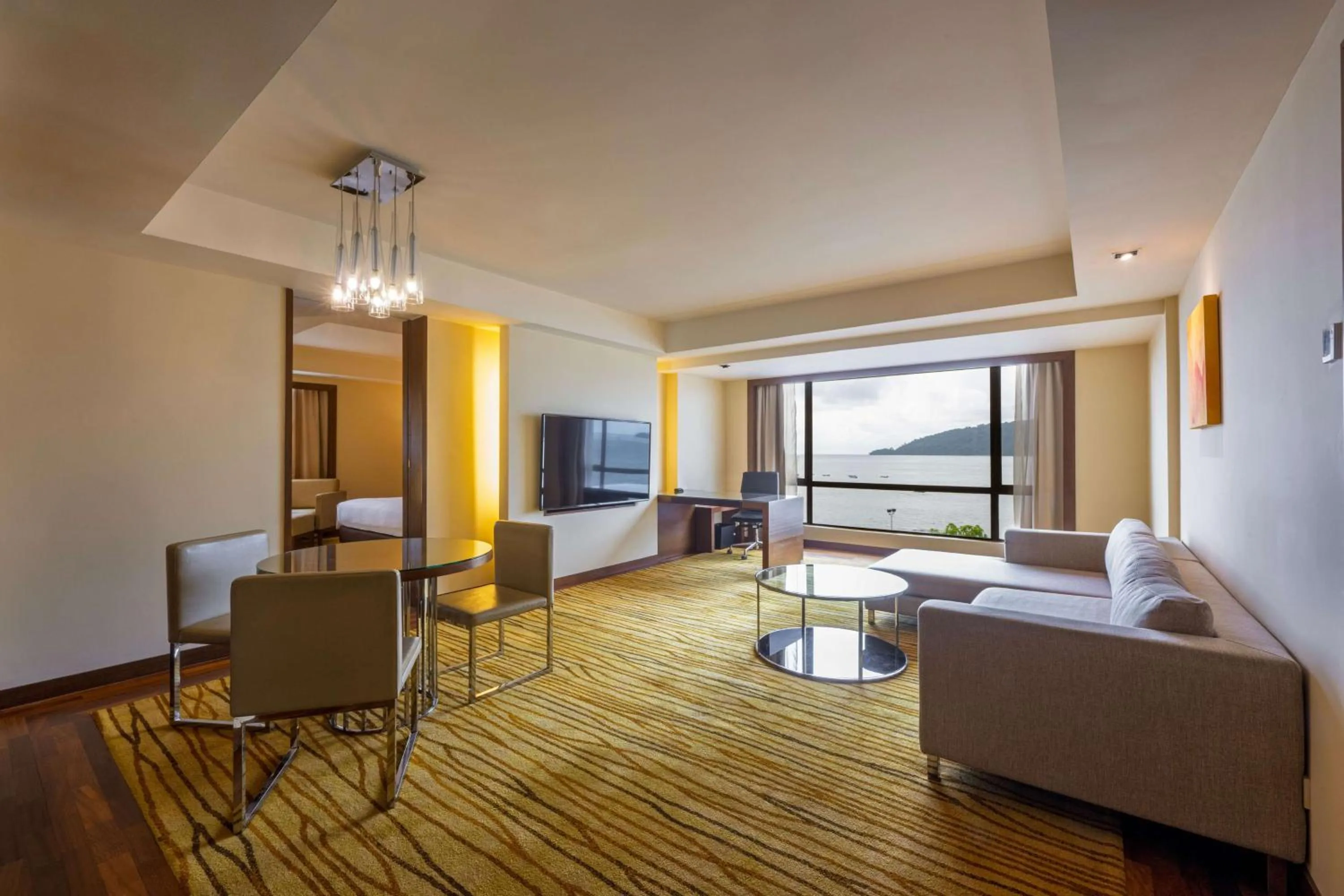 Bedroom in Hyatt Regency Kinabalu