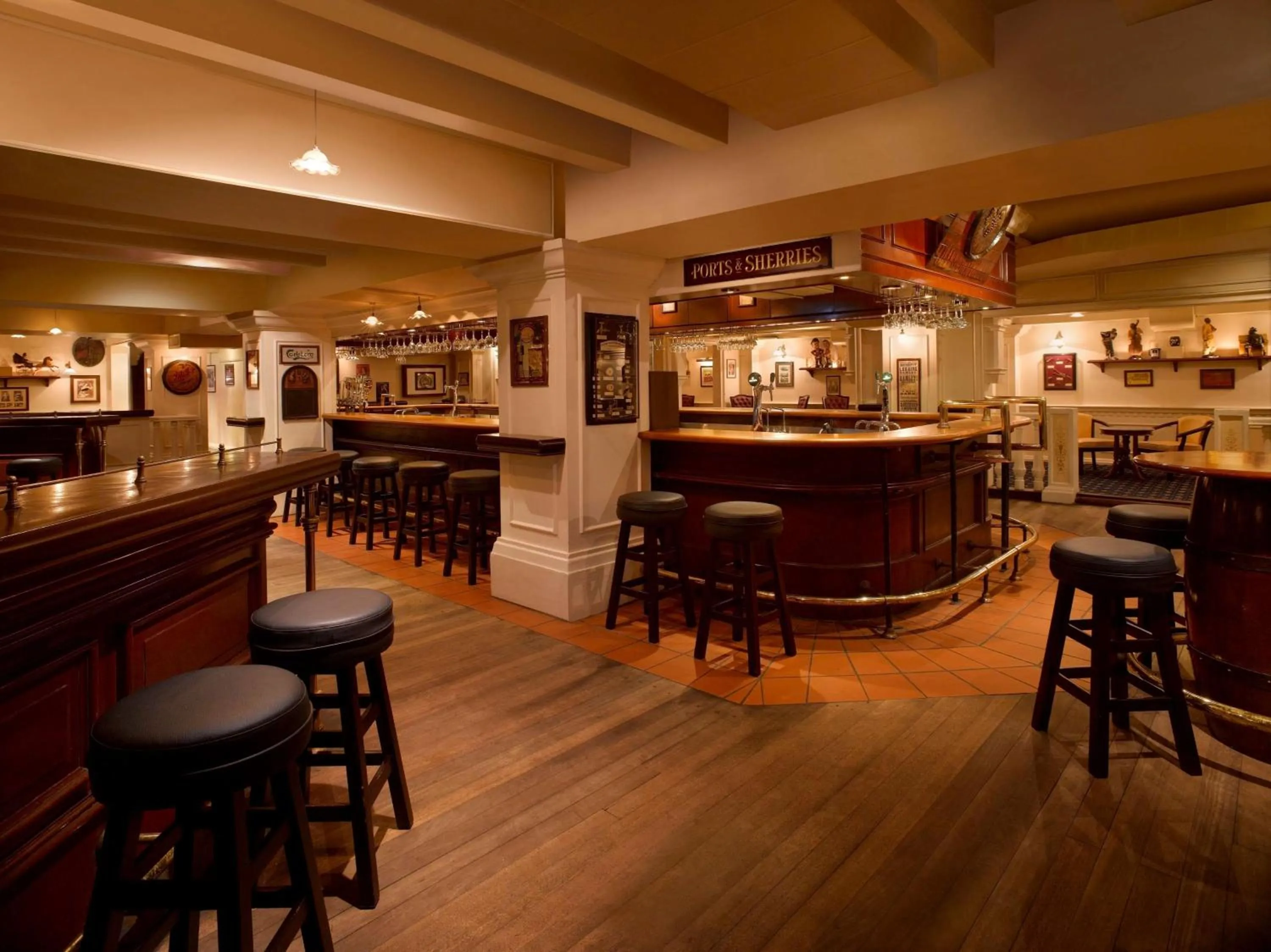 Lounge or bar in Hyatt Regency Kinabalu