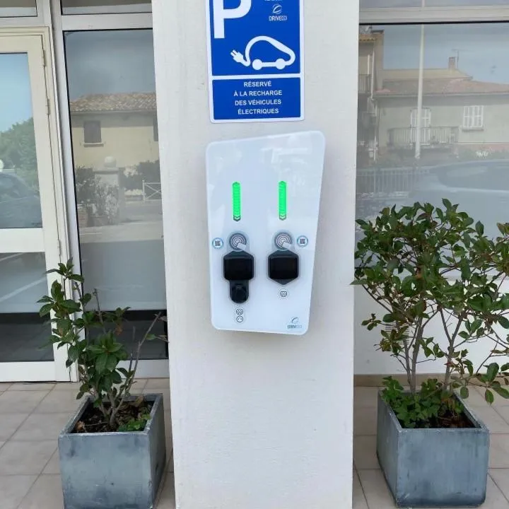 Parking in Hotel Maquis et Mer