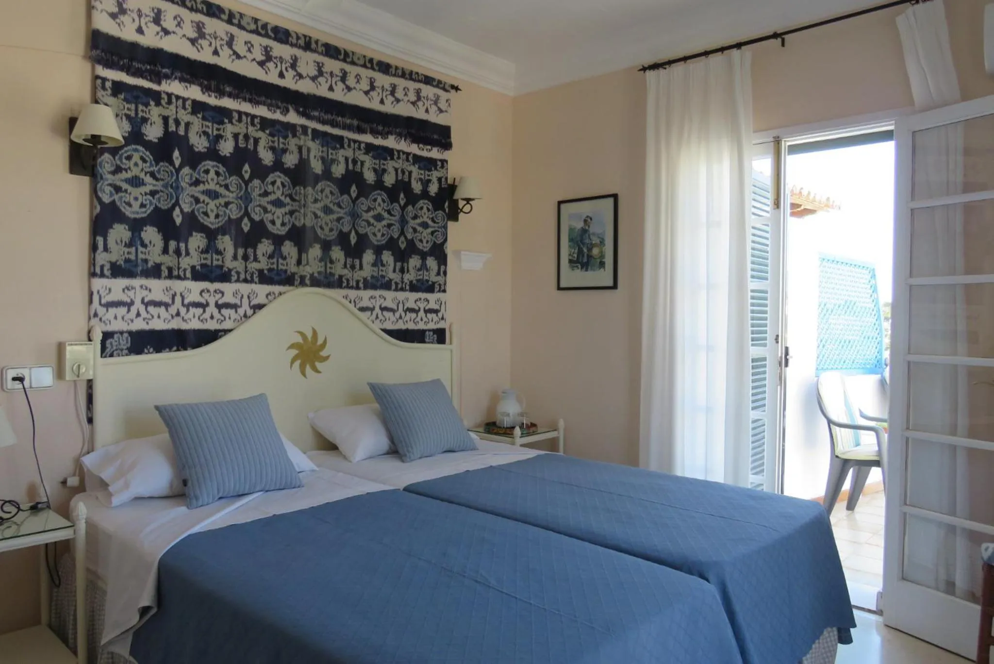 Bedroom, Bed in Fowlers Hotel