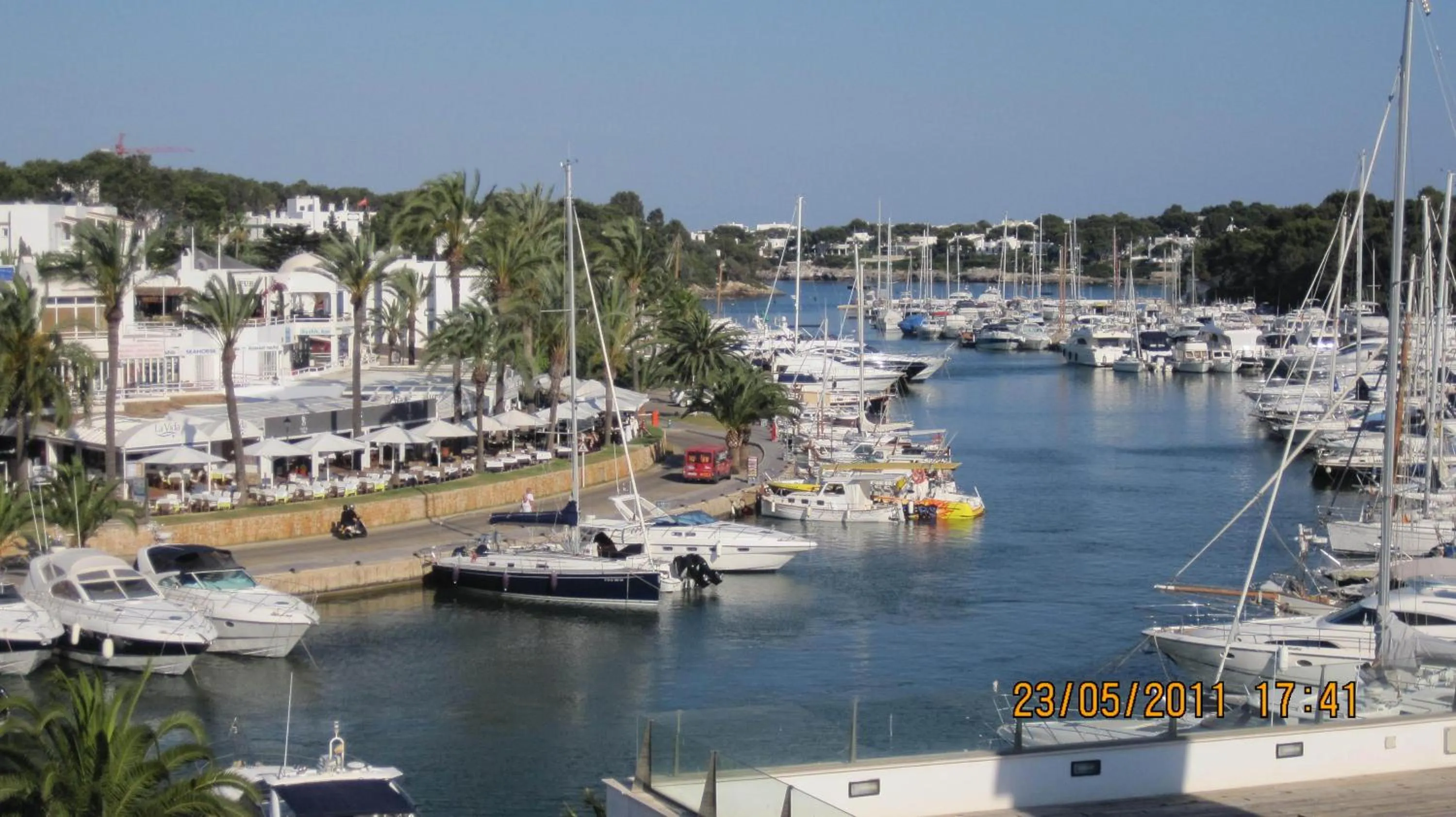 Restaurant/places to eat in Fowlers Hotel