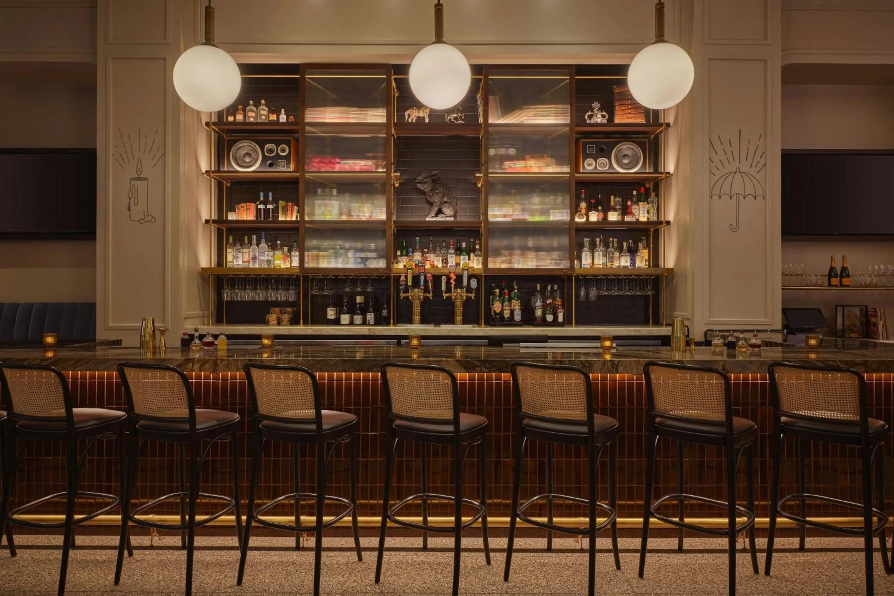 Lounge or bar in Renaissance Saint Elm Dallas Downtown Hotel