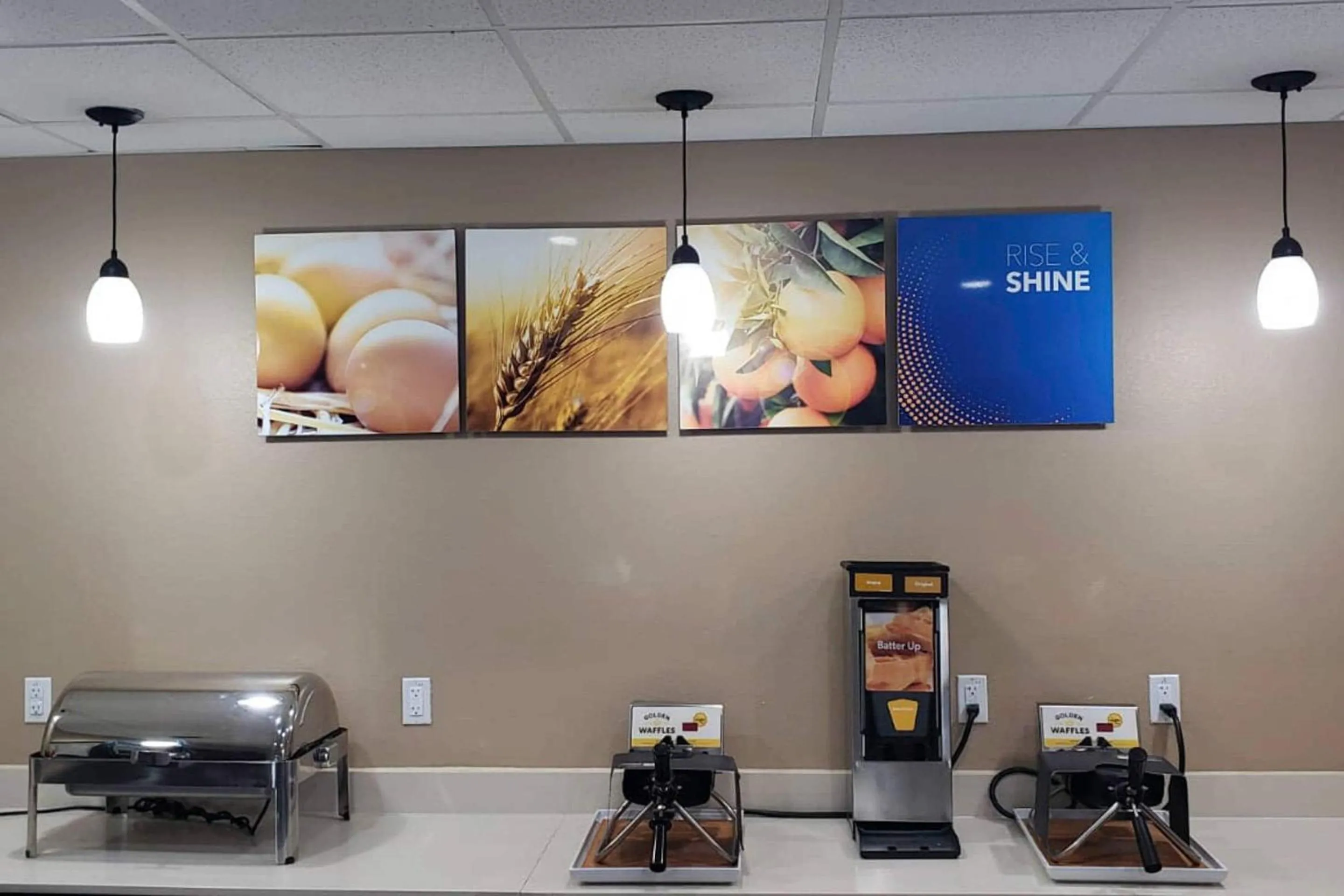 Breakfast in Comfort Suites Grand Prairie - Arlington North