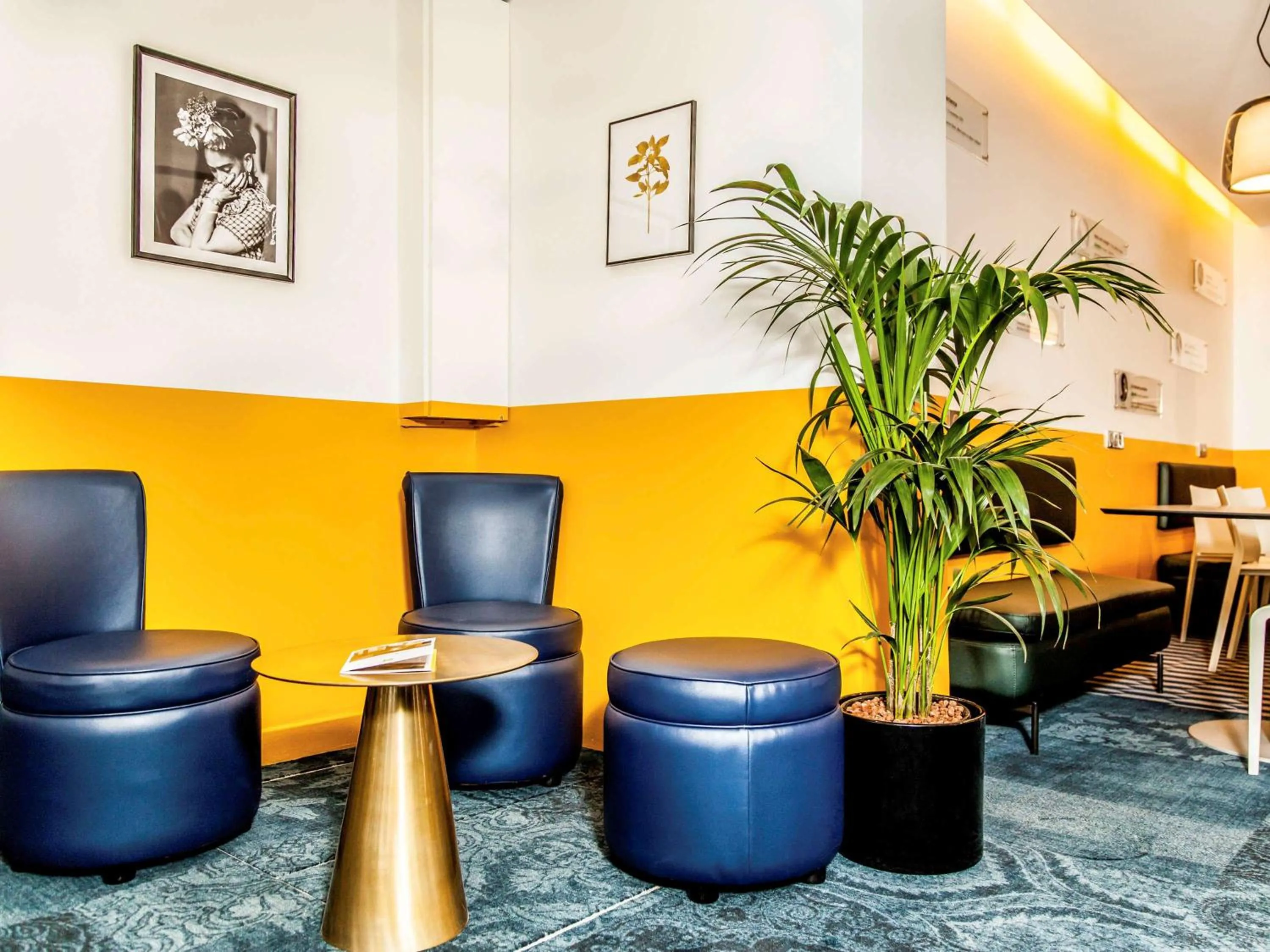 Property building in ibis Styles Paris Cadet Lafayette