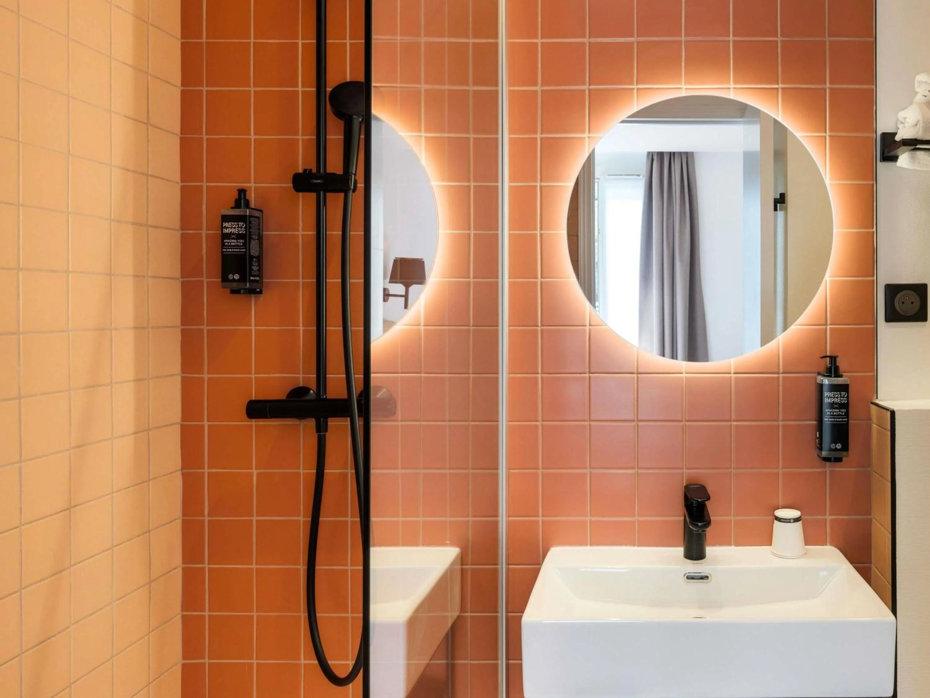 Bedroom in ibis Styles Paris Cadet Lafayette