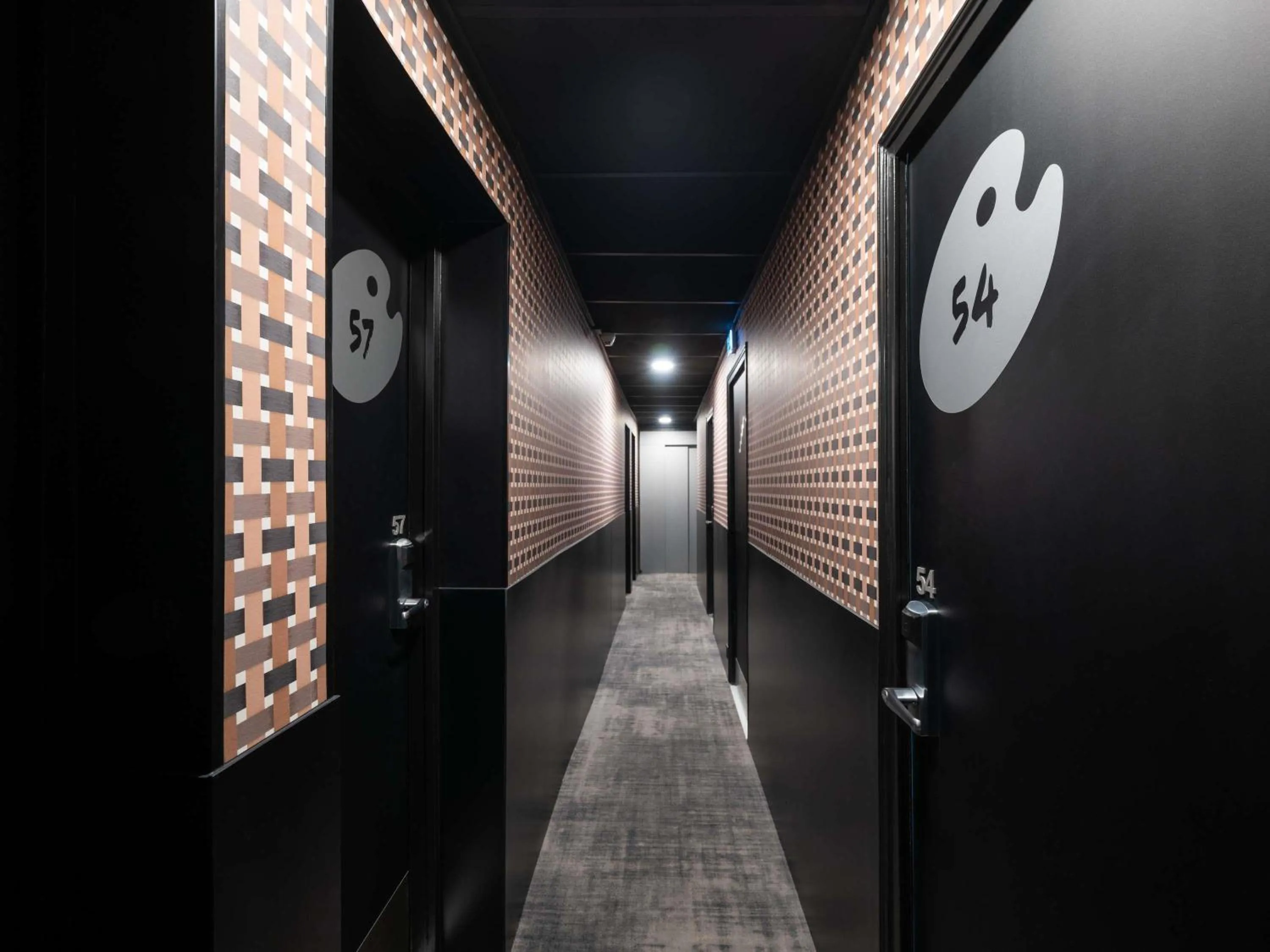 Bedroom in ibis Styles Paris Cadet Lafayette