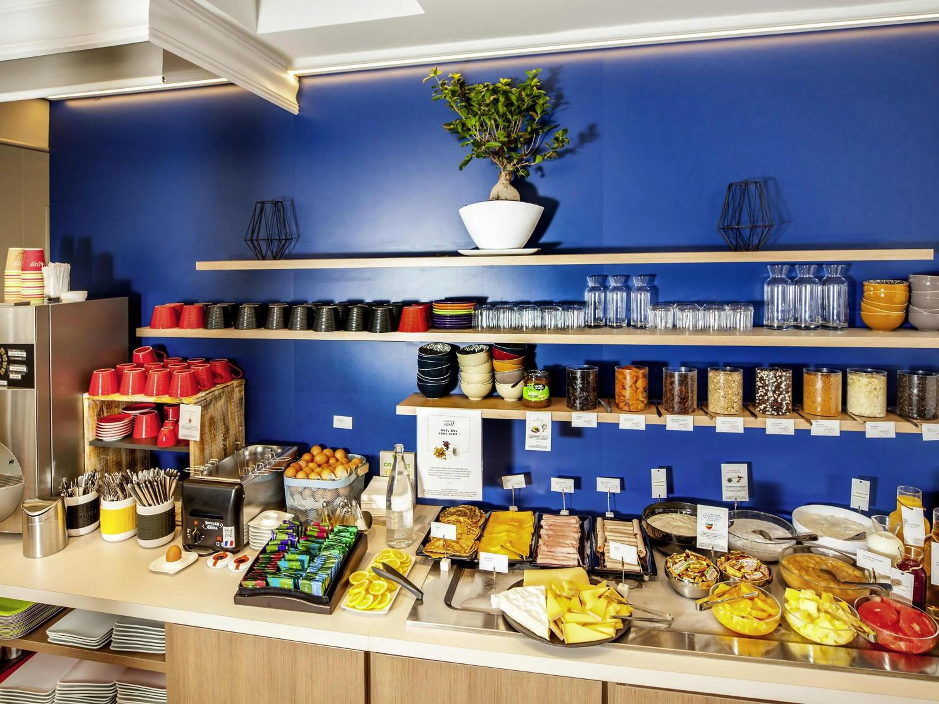 Breakfast in ibis Styles Paris Cadet Lafayette