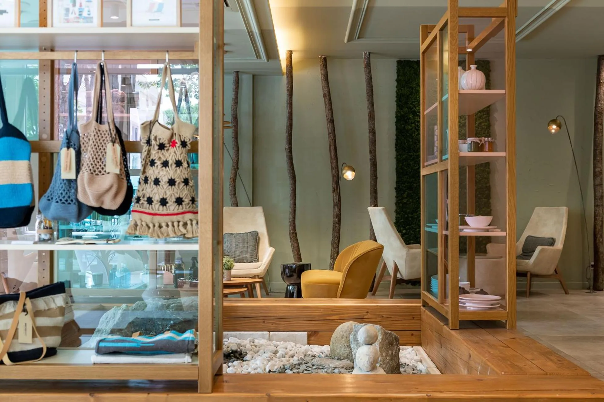 Seating area in Hotel Vagabond