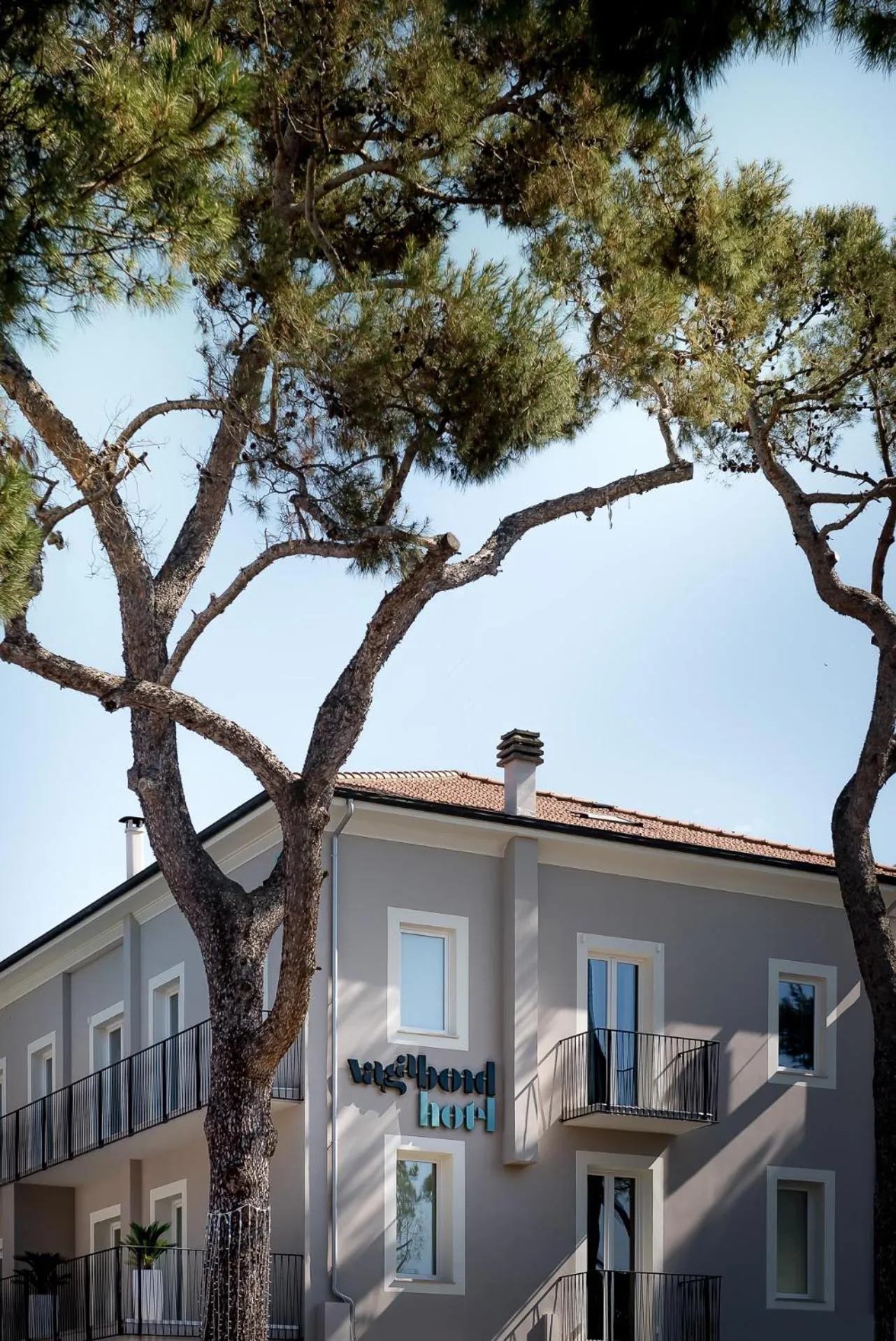 Property building in Hotel Vagabond