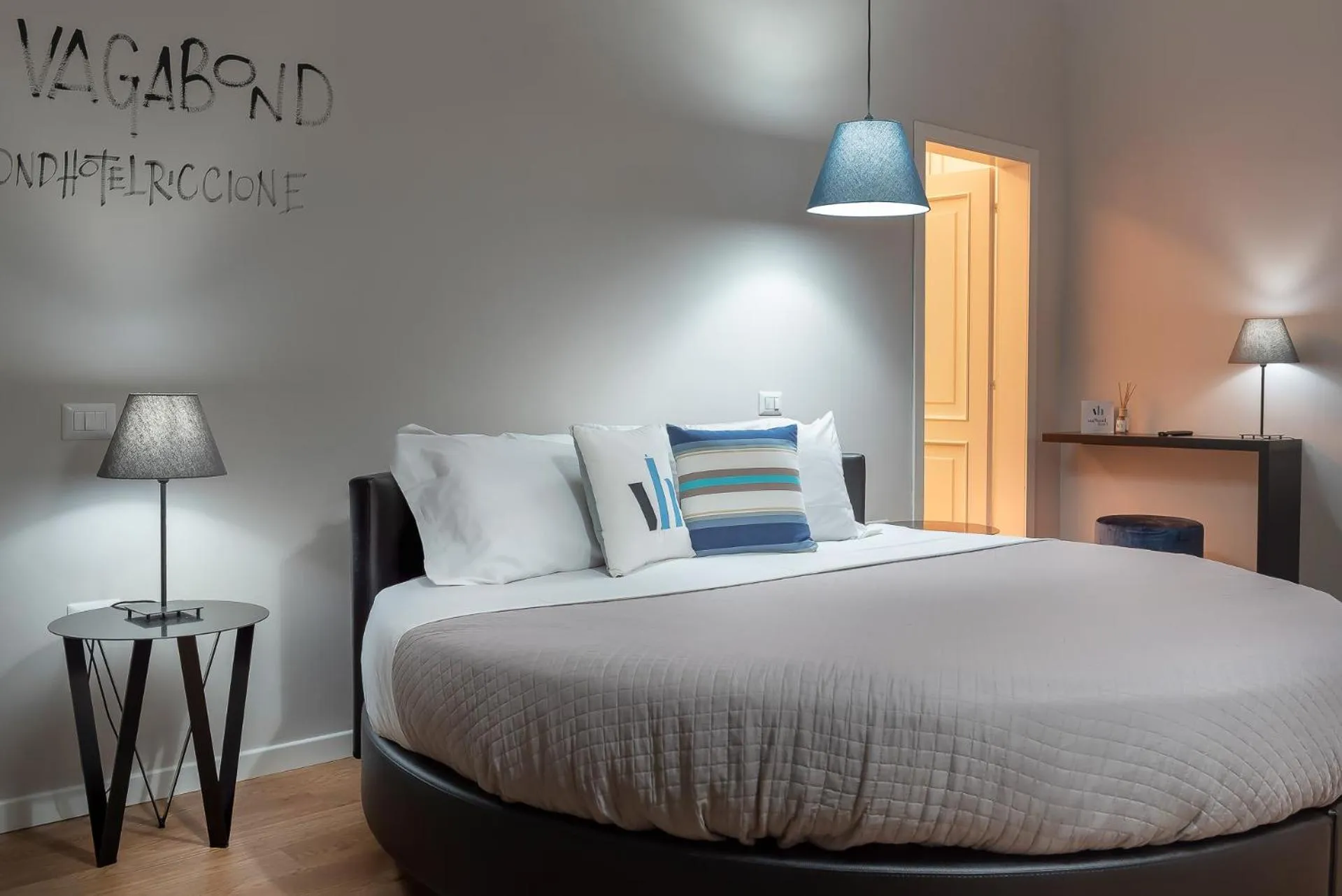 Bedroom, Bed in Hotel Vagabond