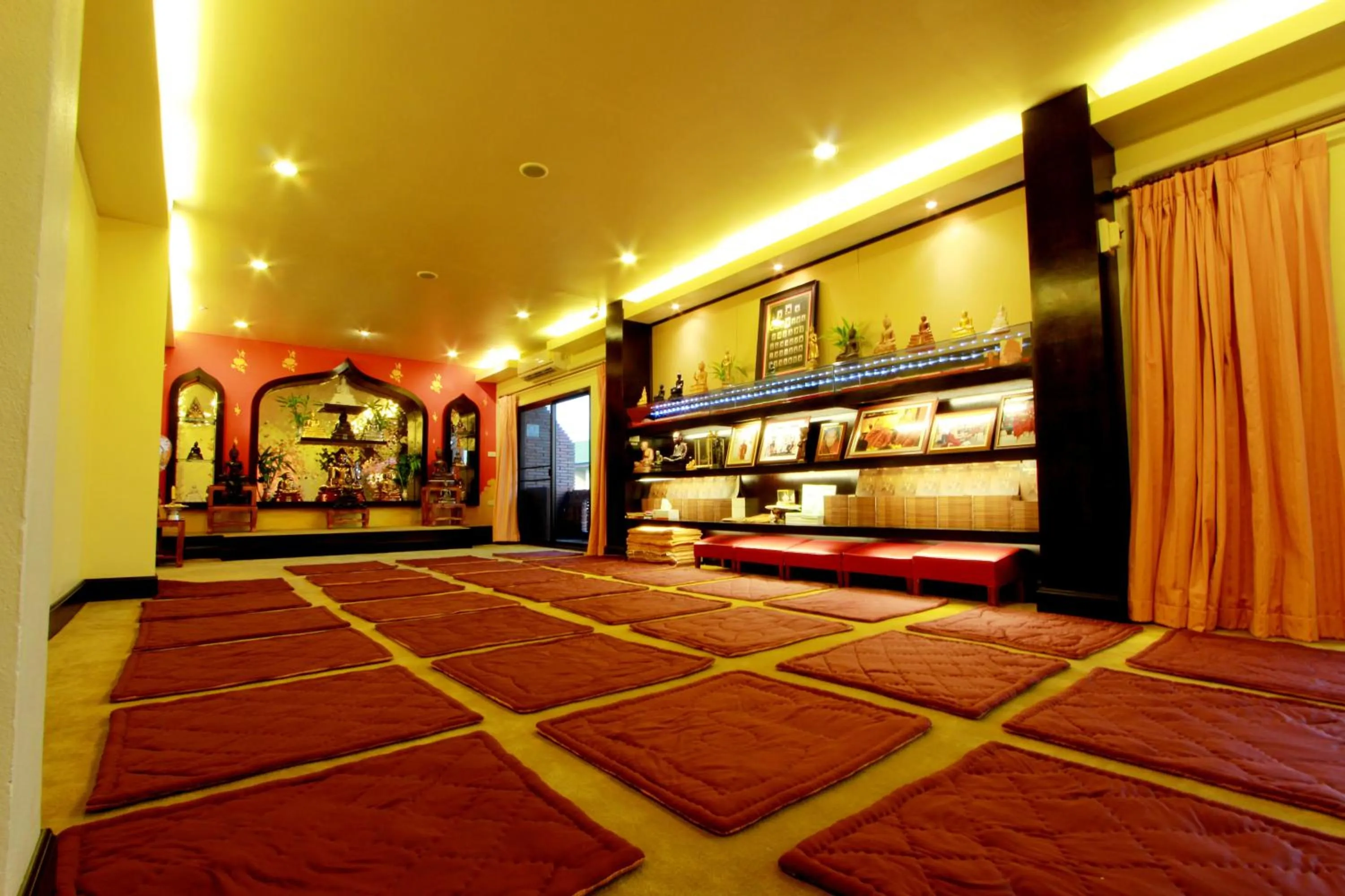 Photo of the whole room, Bed in NIM SEE SENG Hotel