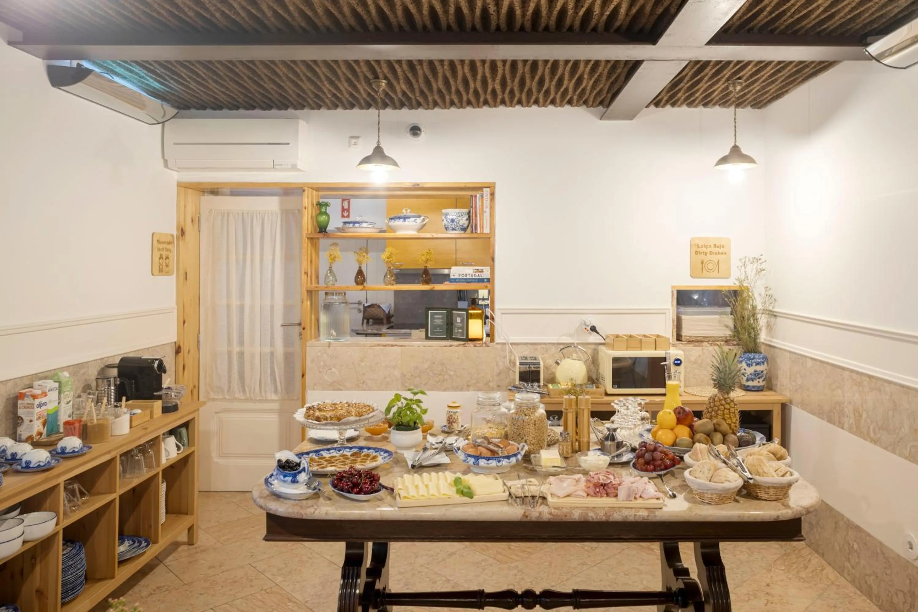 Food and drinks in Casa da Estefânea