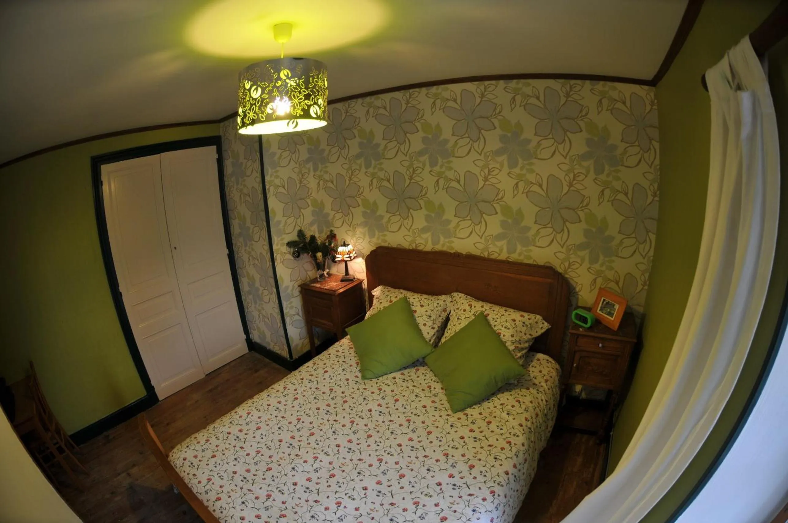 Bedroom, Bed in Auberge De La Providence