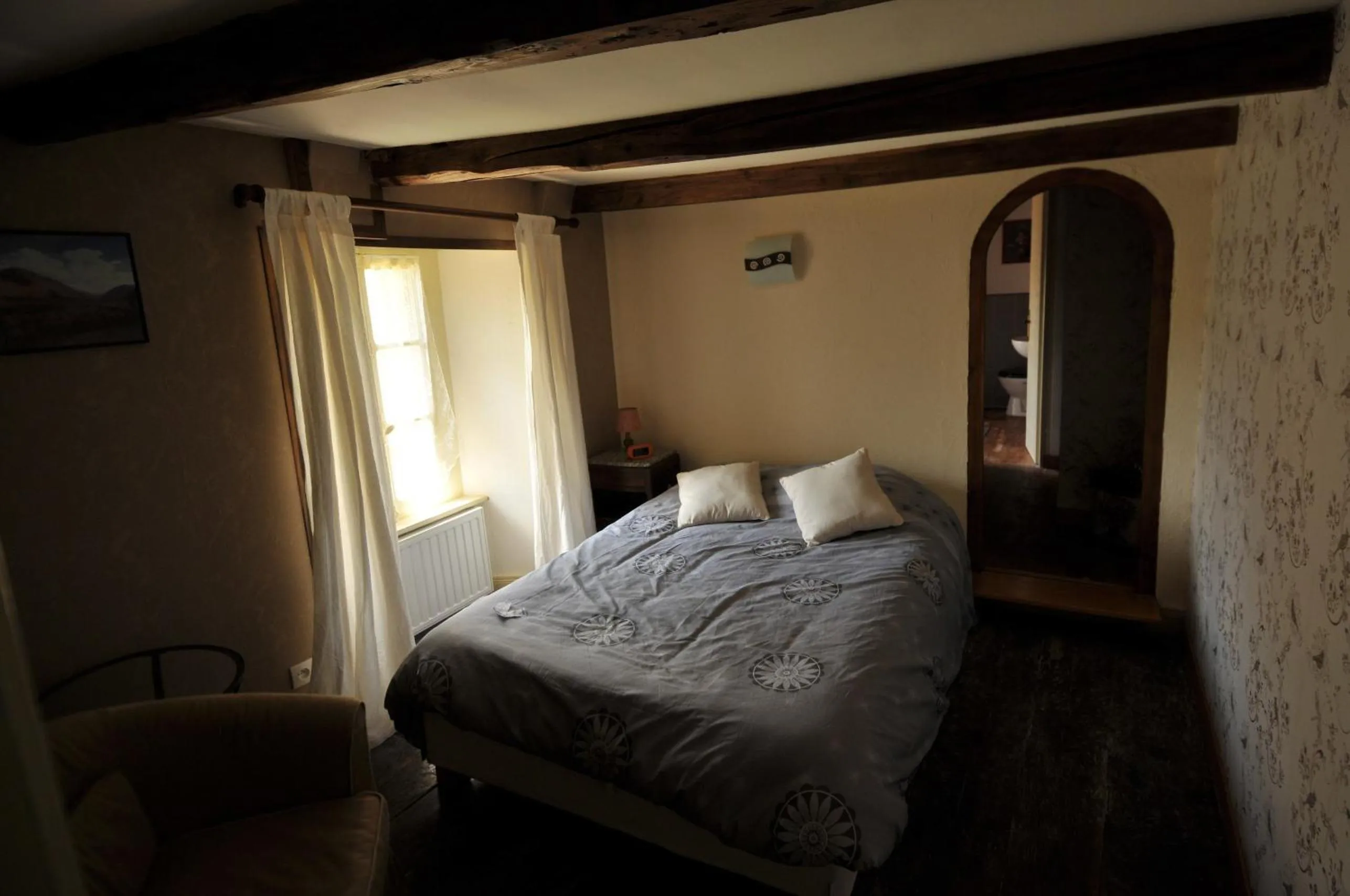 Bedroom, Bed in Auberge De La Providence