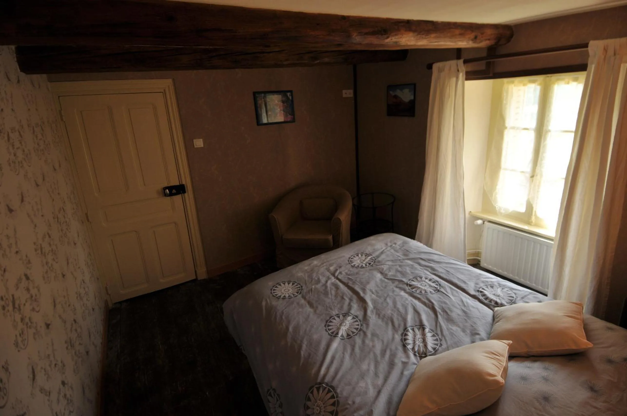 Bedroom, Bed in Auberge De La Providence