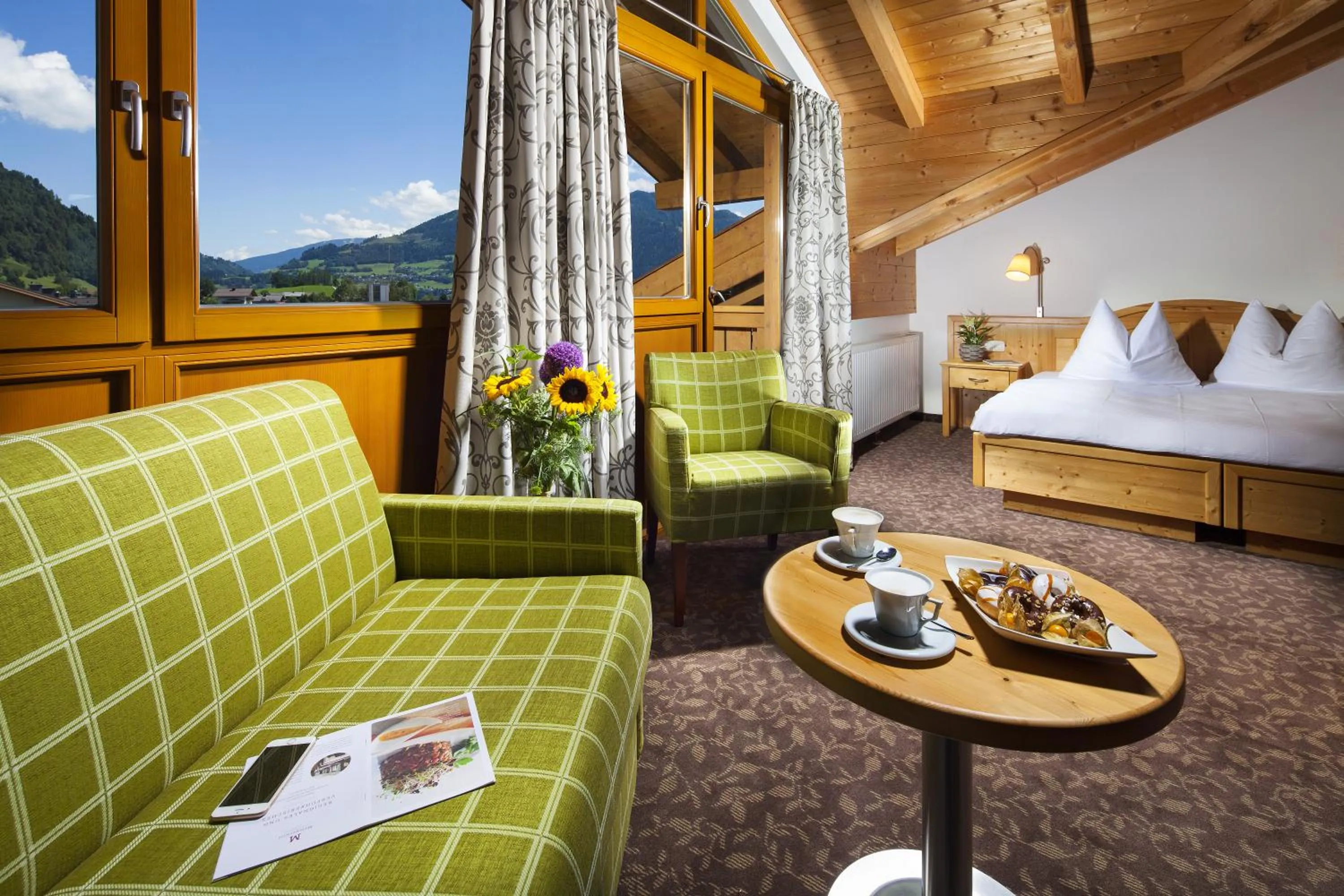 Balcony/Terrace, Bed in Hotel Metzgerwirt