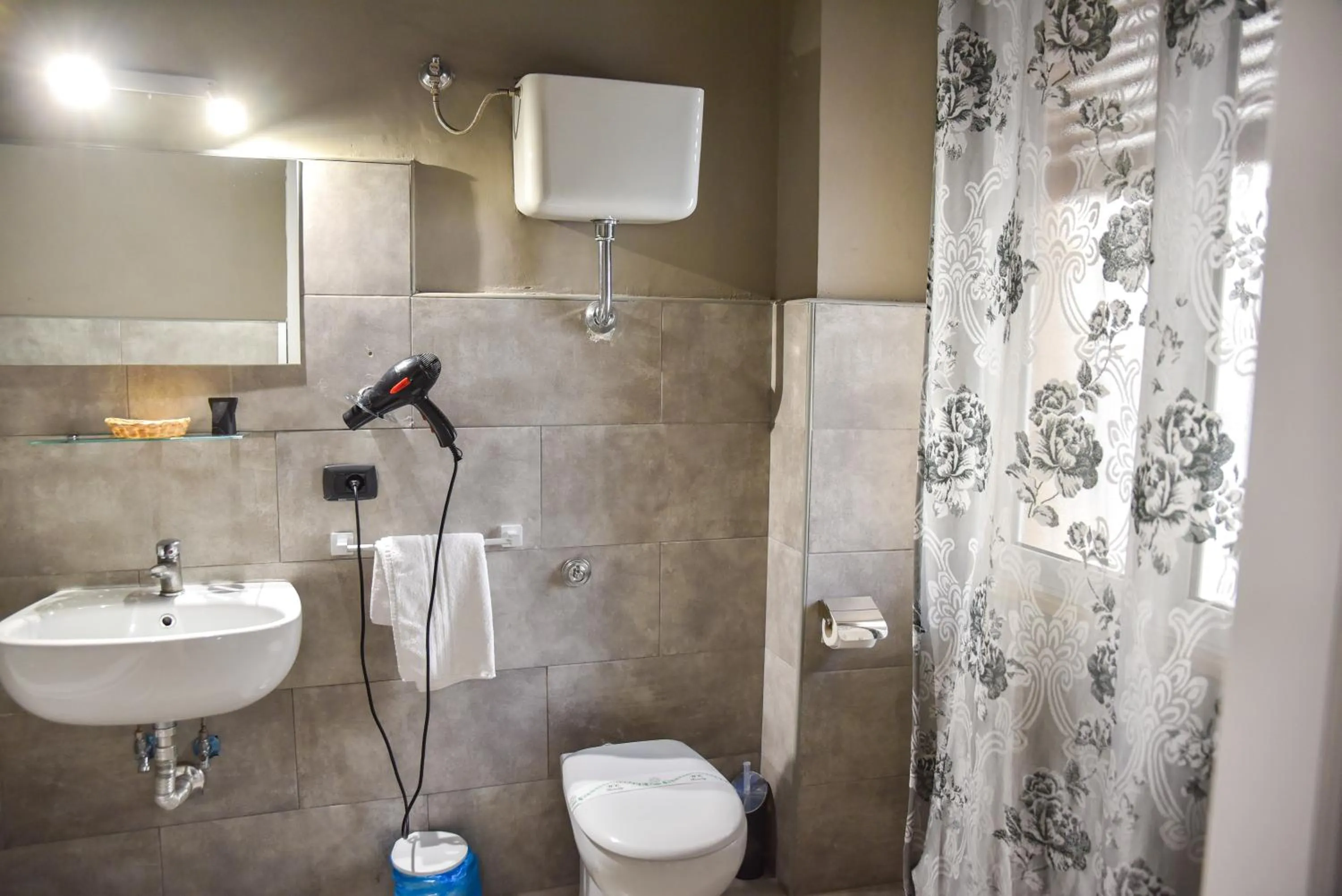 Bathroom in Mirosa Bed and Breakfast