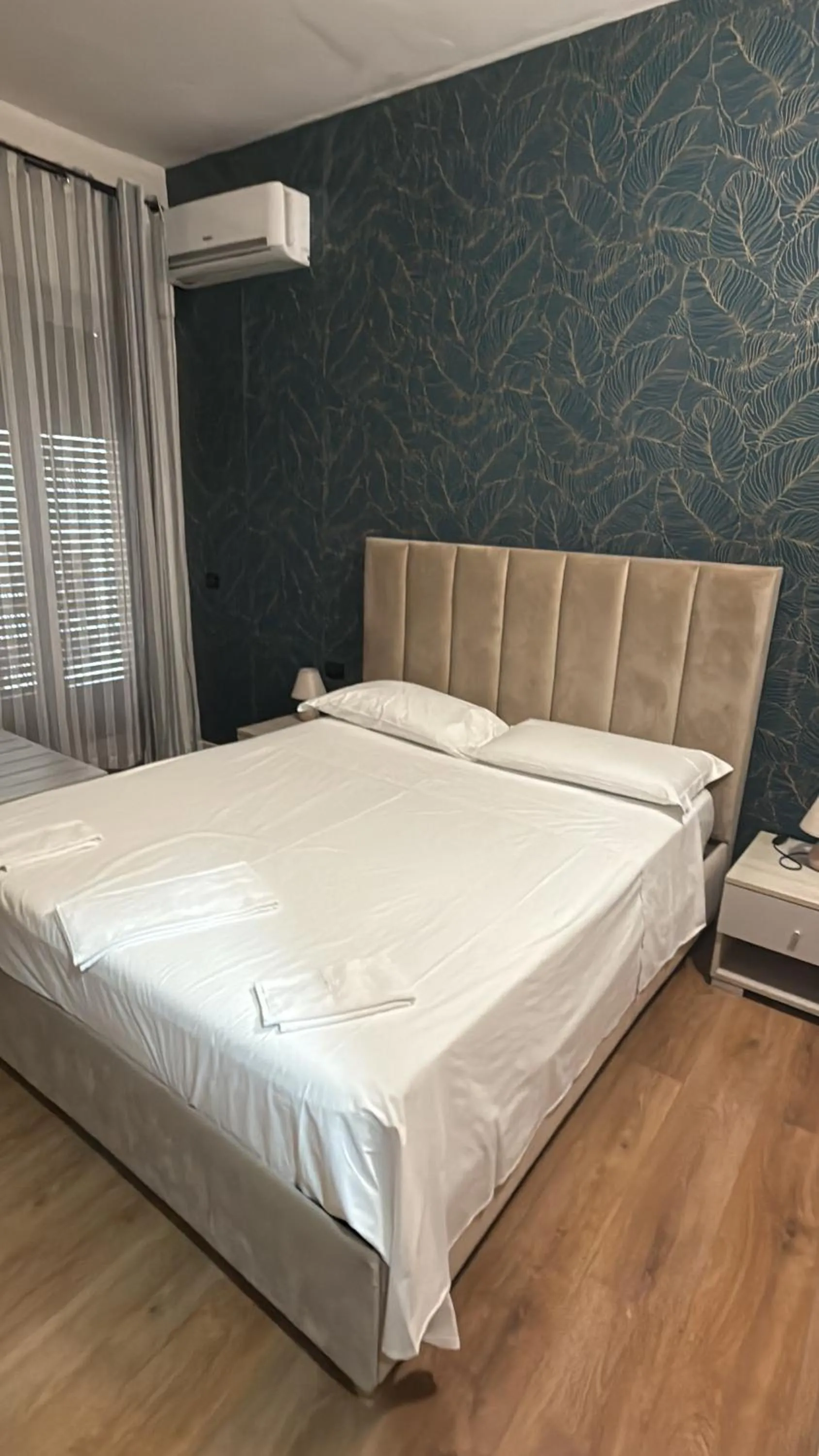 Bed in Mirosa Bed and Breakfast