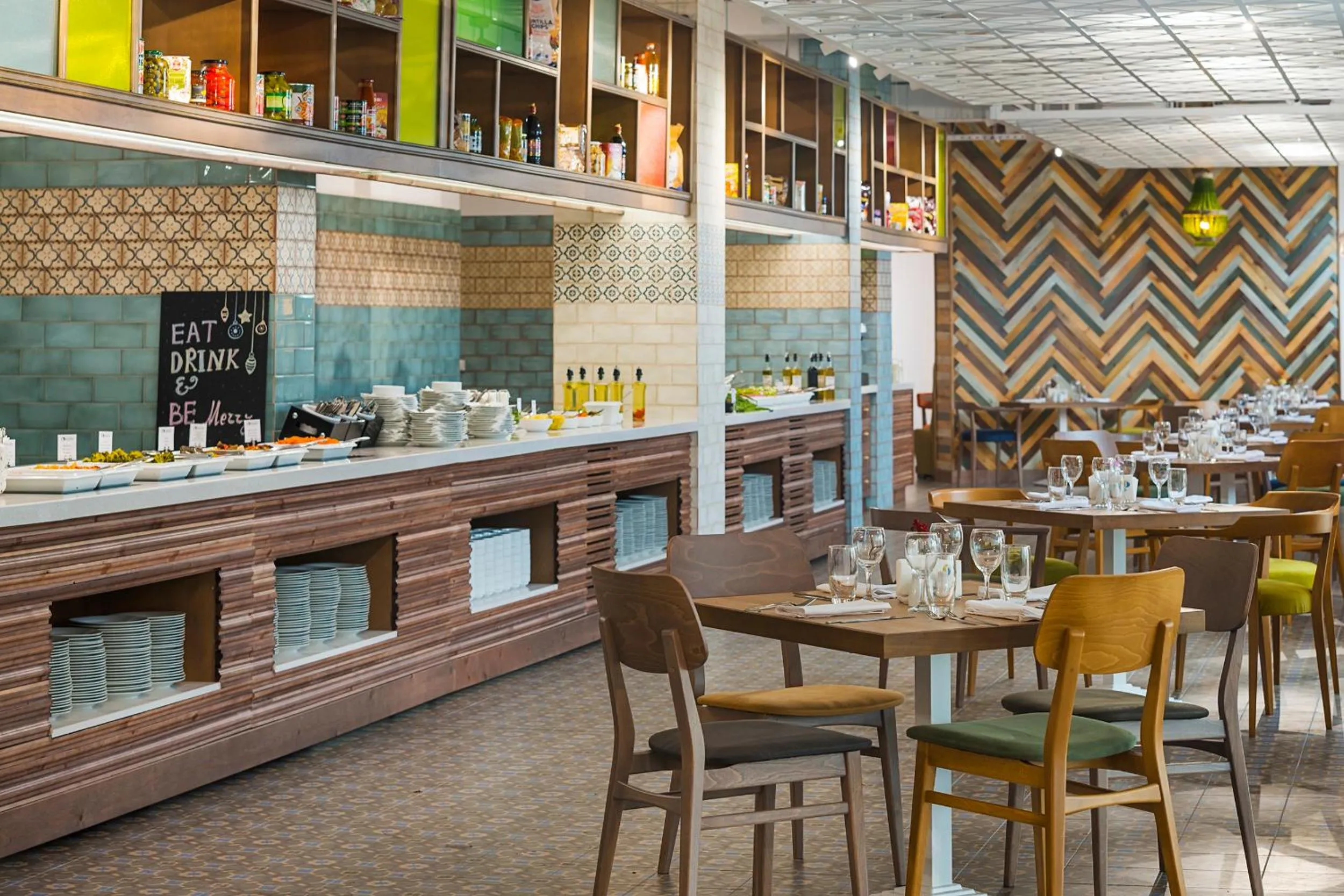 Restaurant/places to eat in Sunrise Blue Magic Resort - All Inclusive