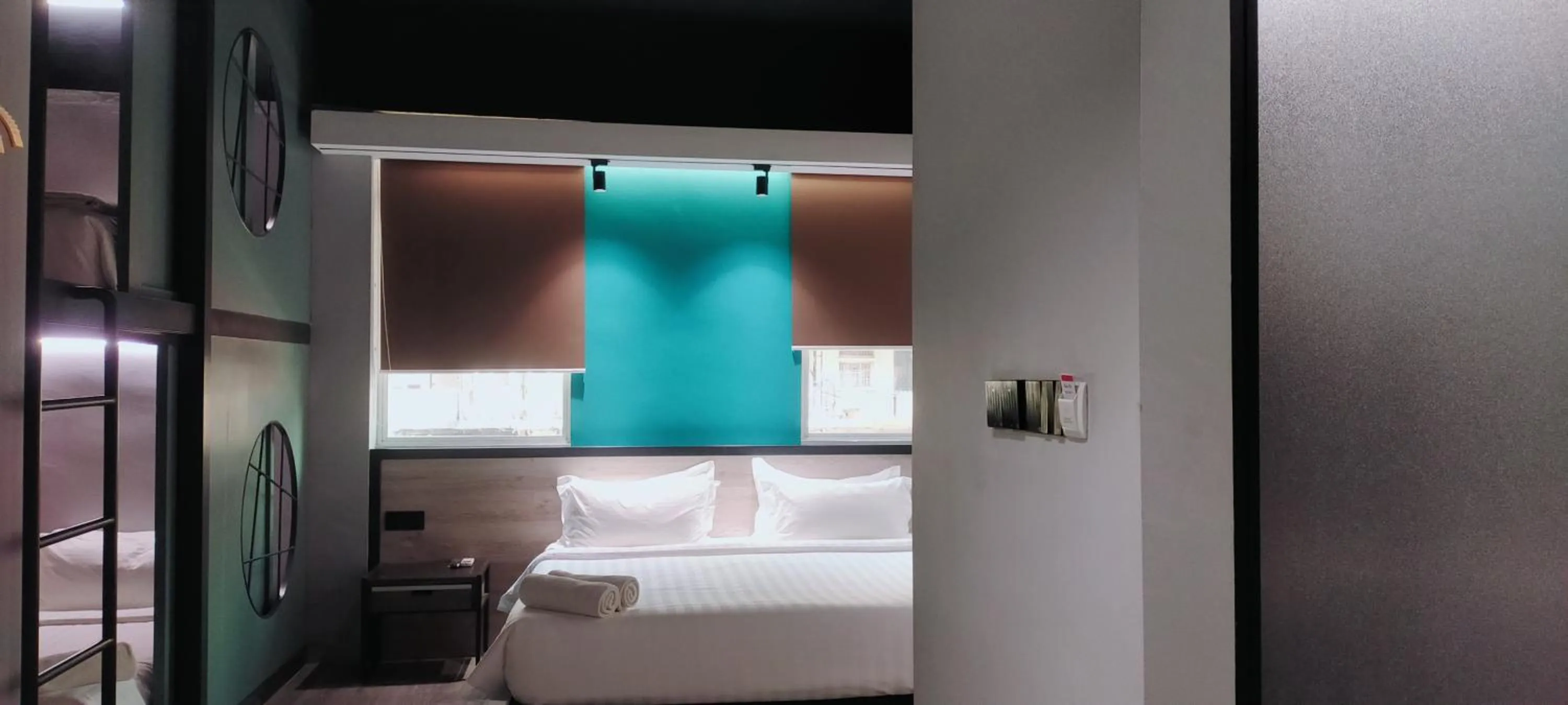 Bed in Pantai Inn Kota Kinabalu