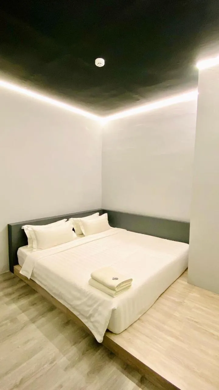 Bed in Pantai Inn Kota Kinabalu