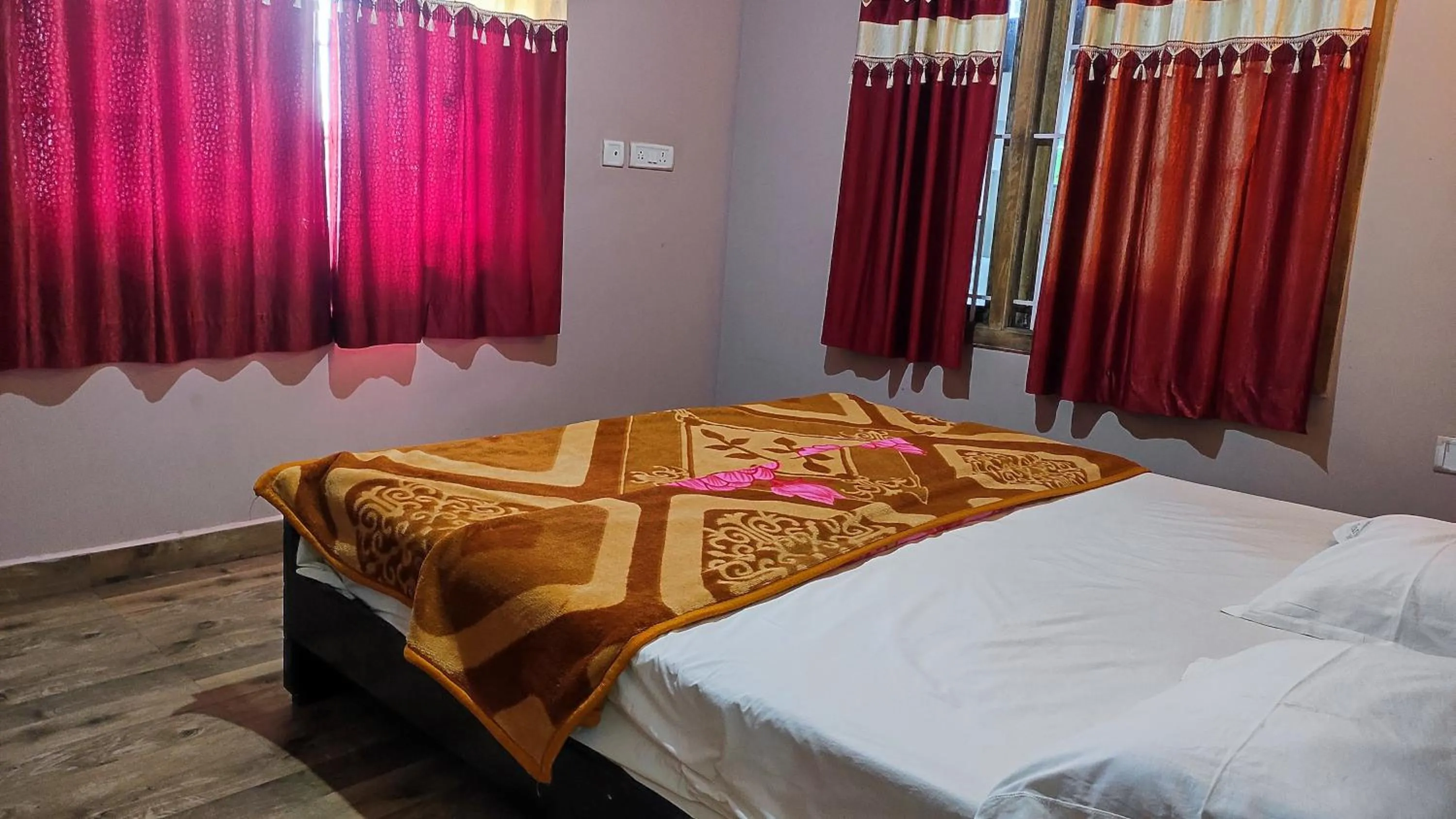 Bed in Pears Tree Suite