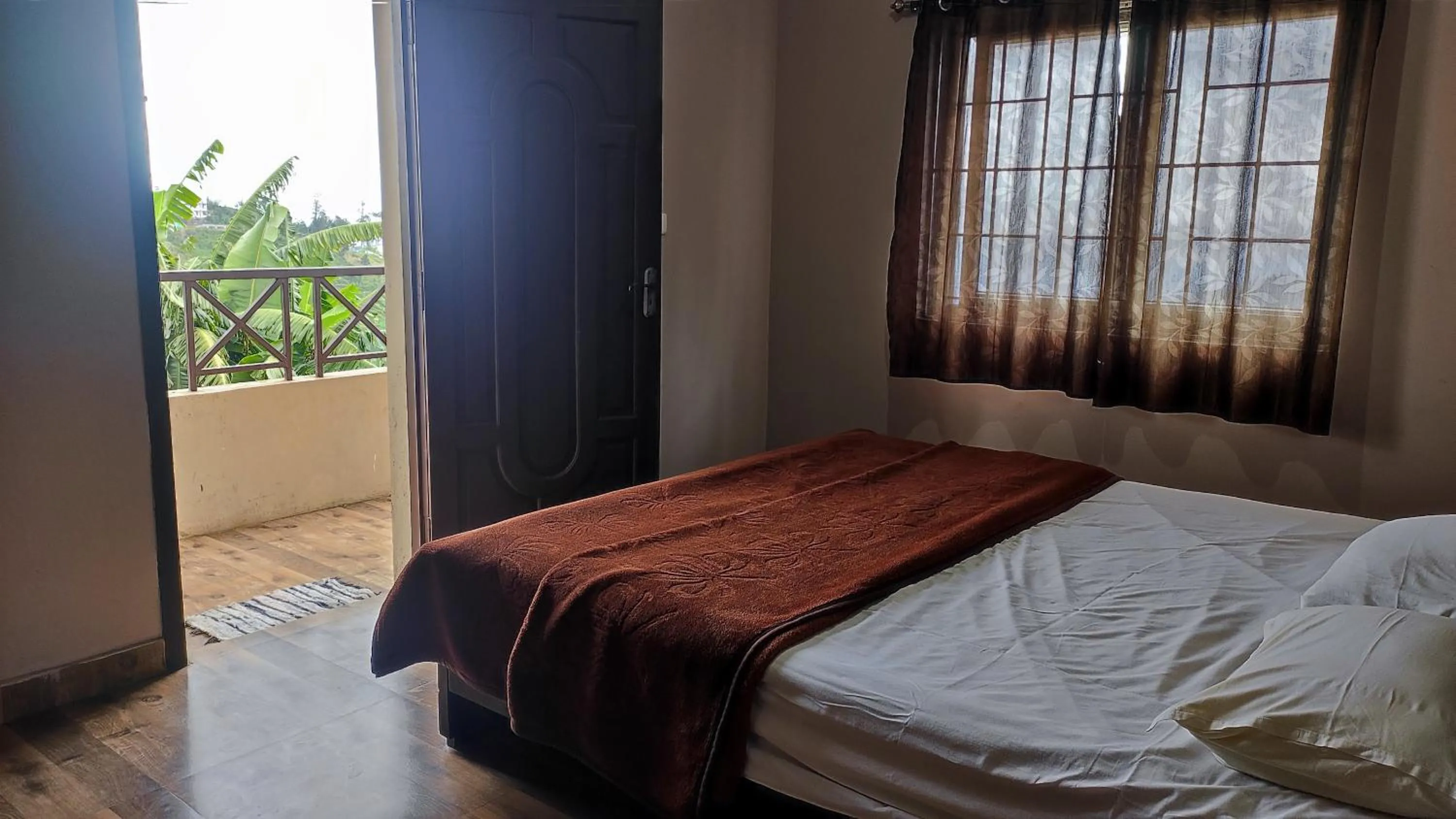 Bedroom, Bed in Pears Tree Suite