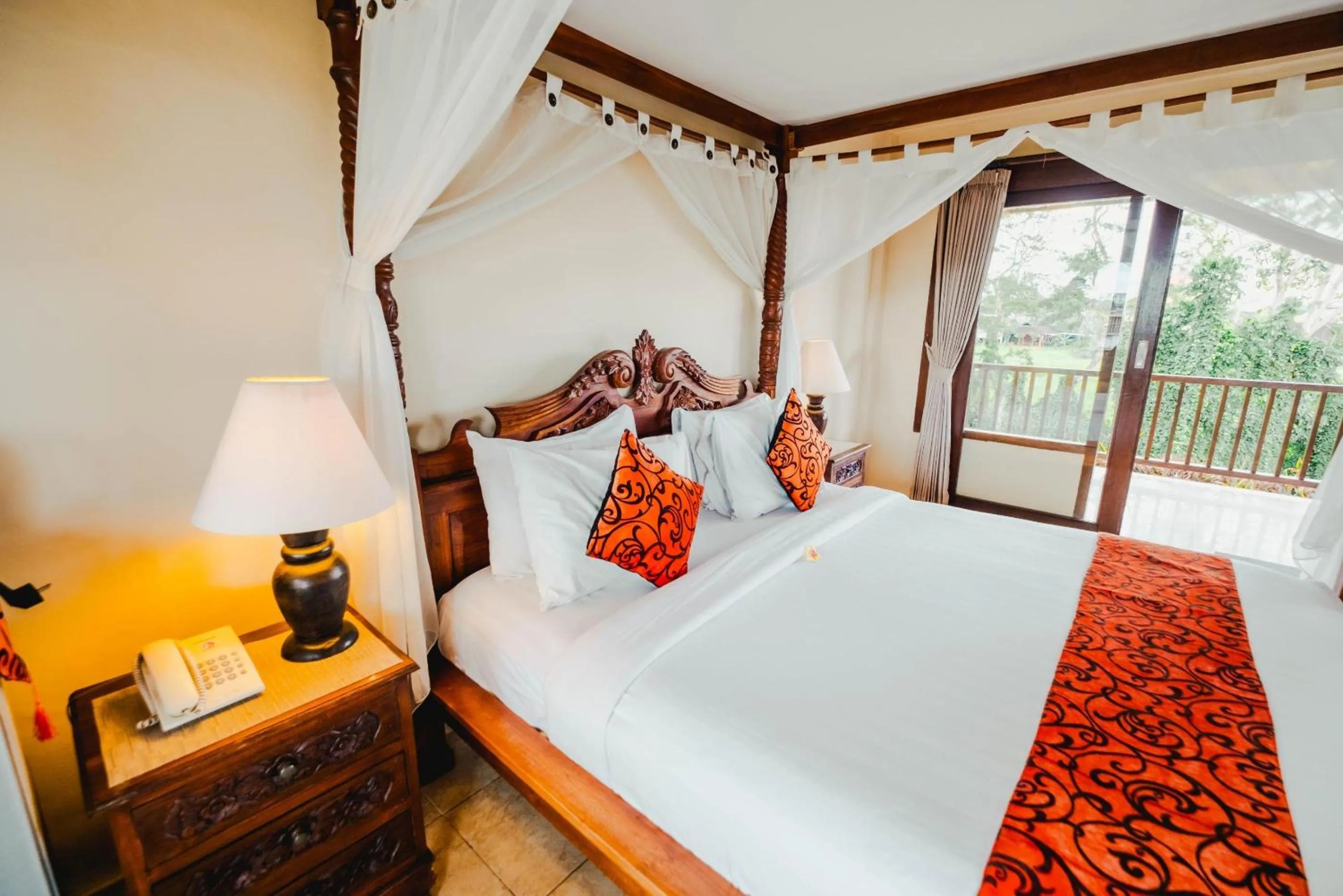 Bed in Sri Aksata Ubud Resort
