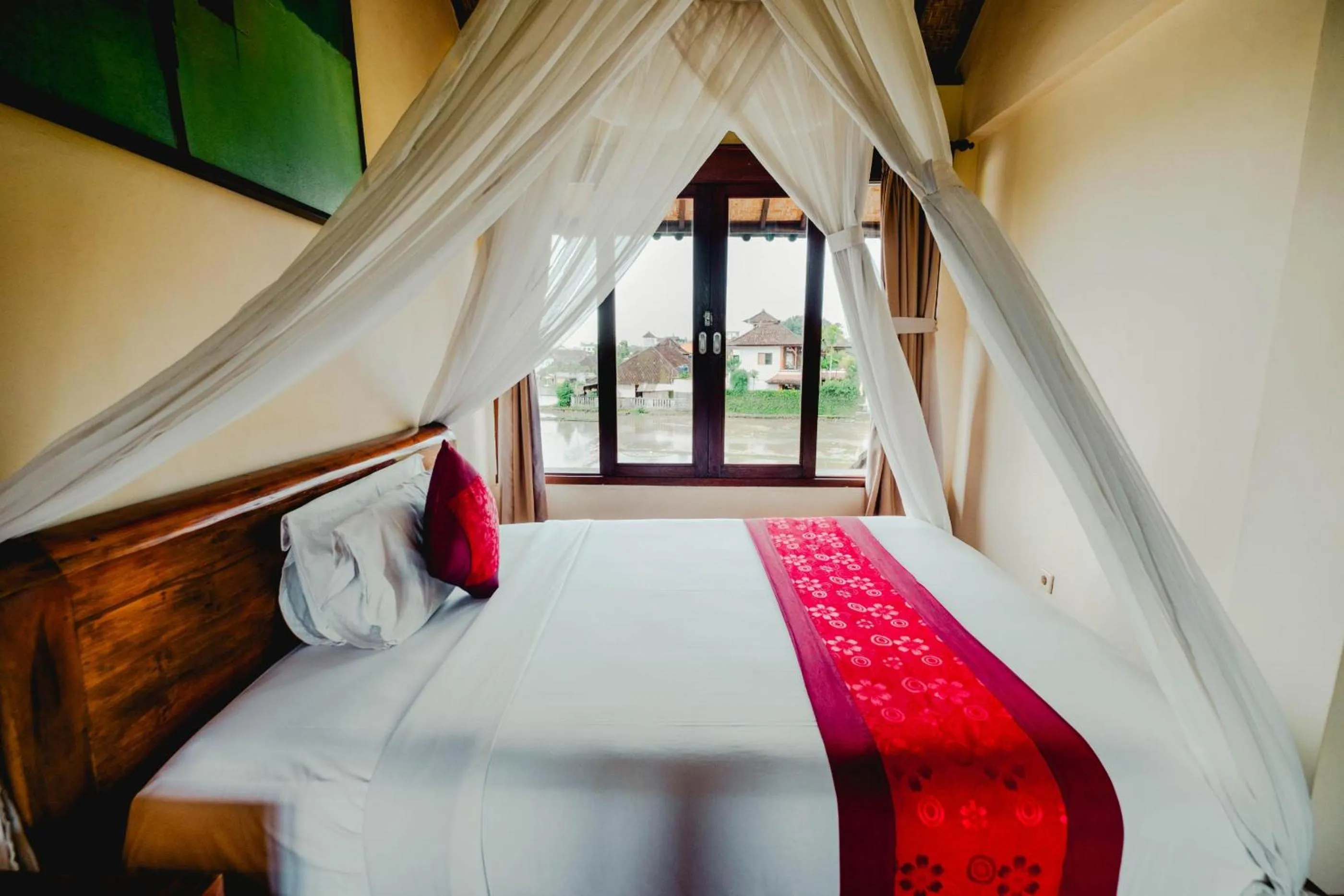 Bed in Sri Aksata Ubud Resort