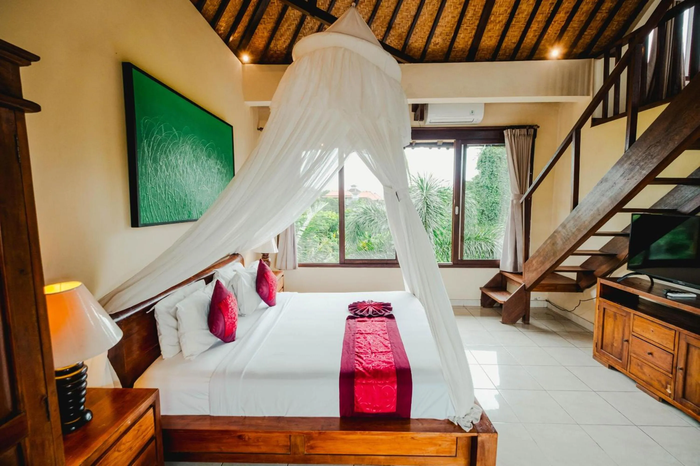 Bed in Sri Aksata Ubud Resort