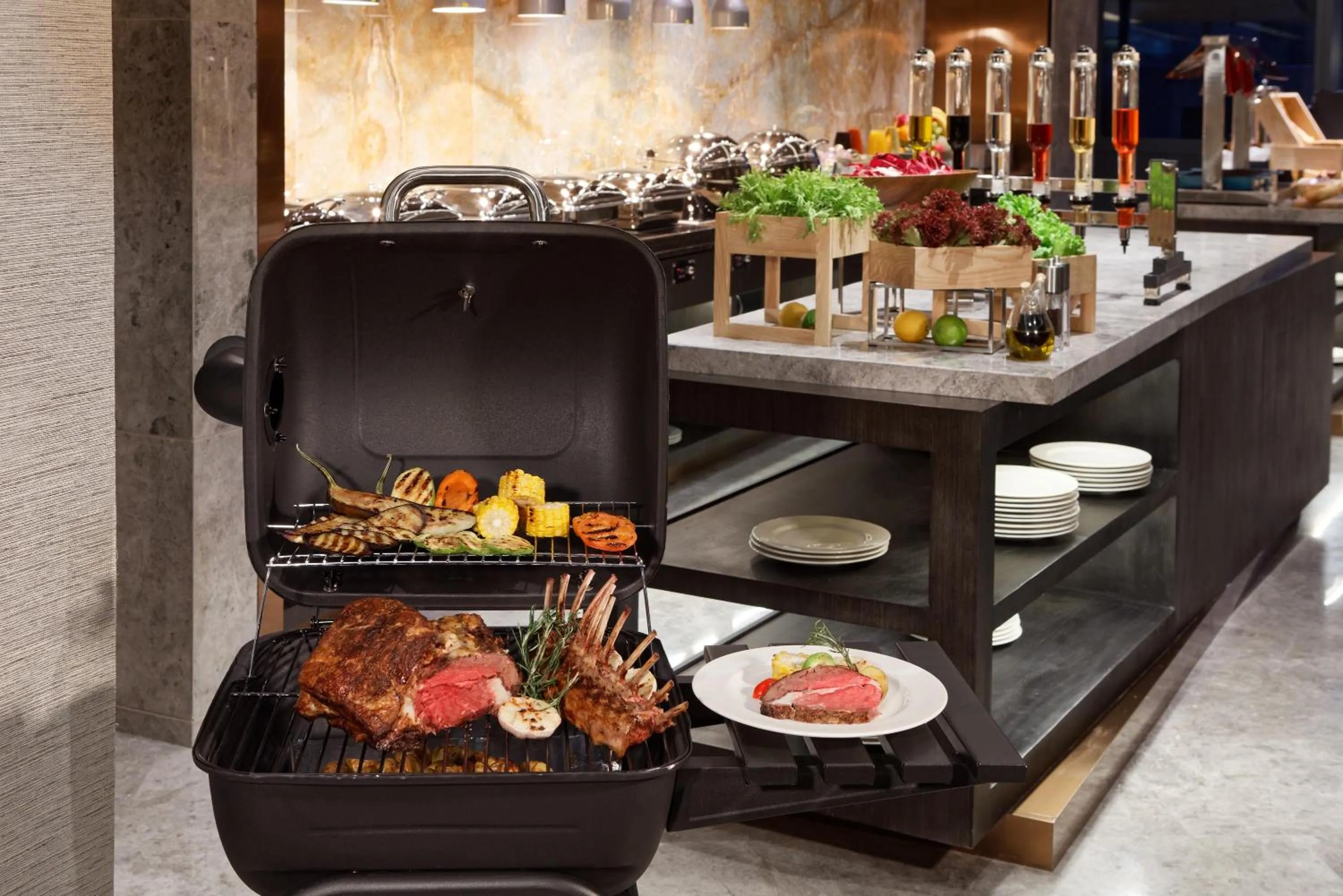 Restaurant/places to eat in Fraser Suites Dalian